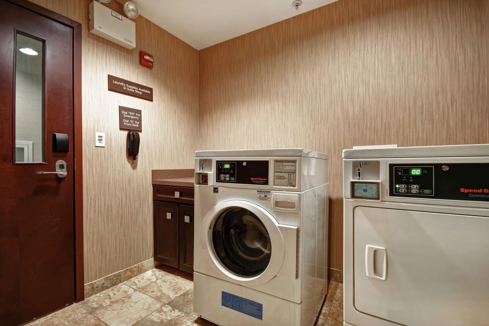 Hampton Inn & Suites Detroit-Canton photo 85
