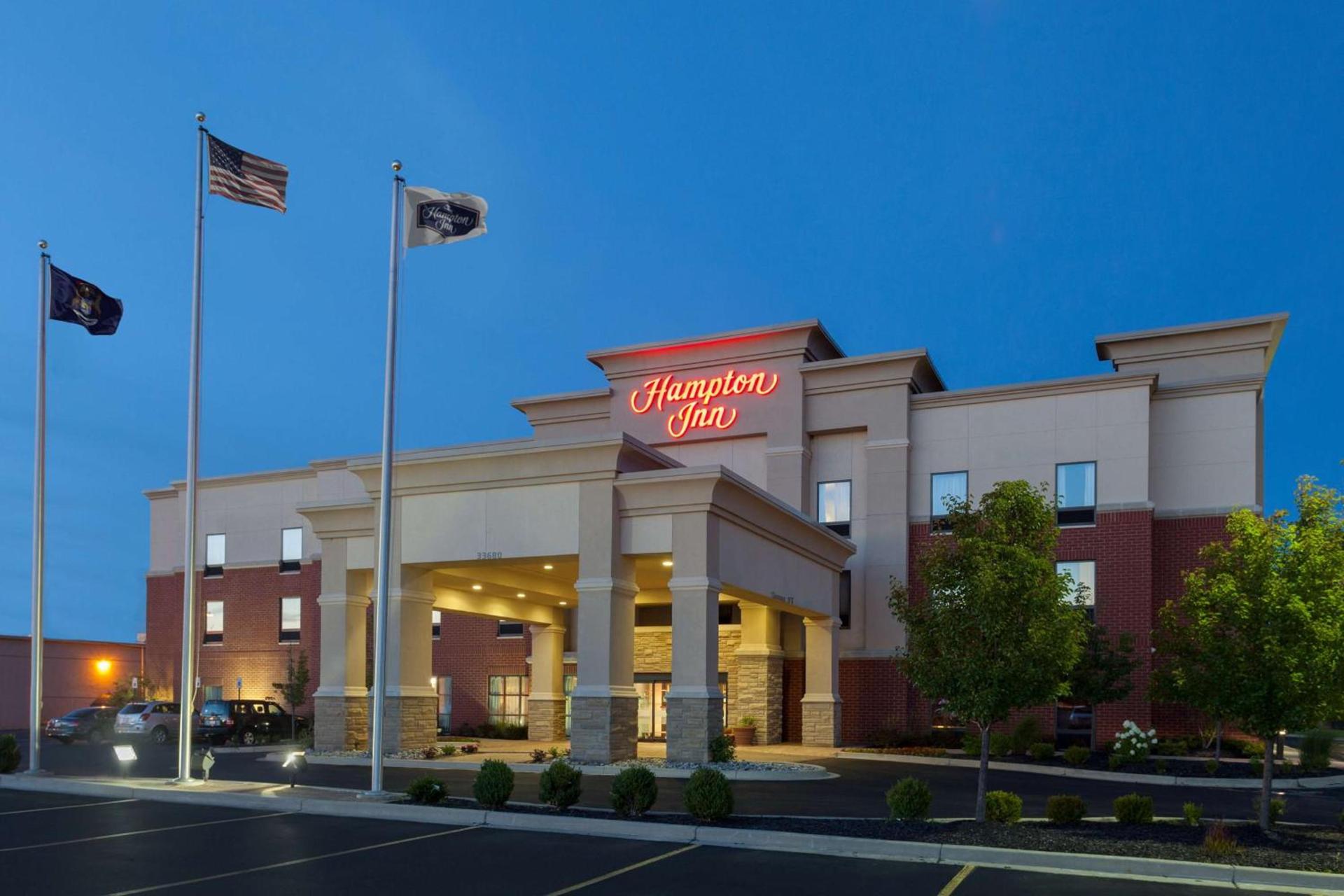 Hampton Inn Detroit Roseville photo 2
