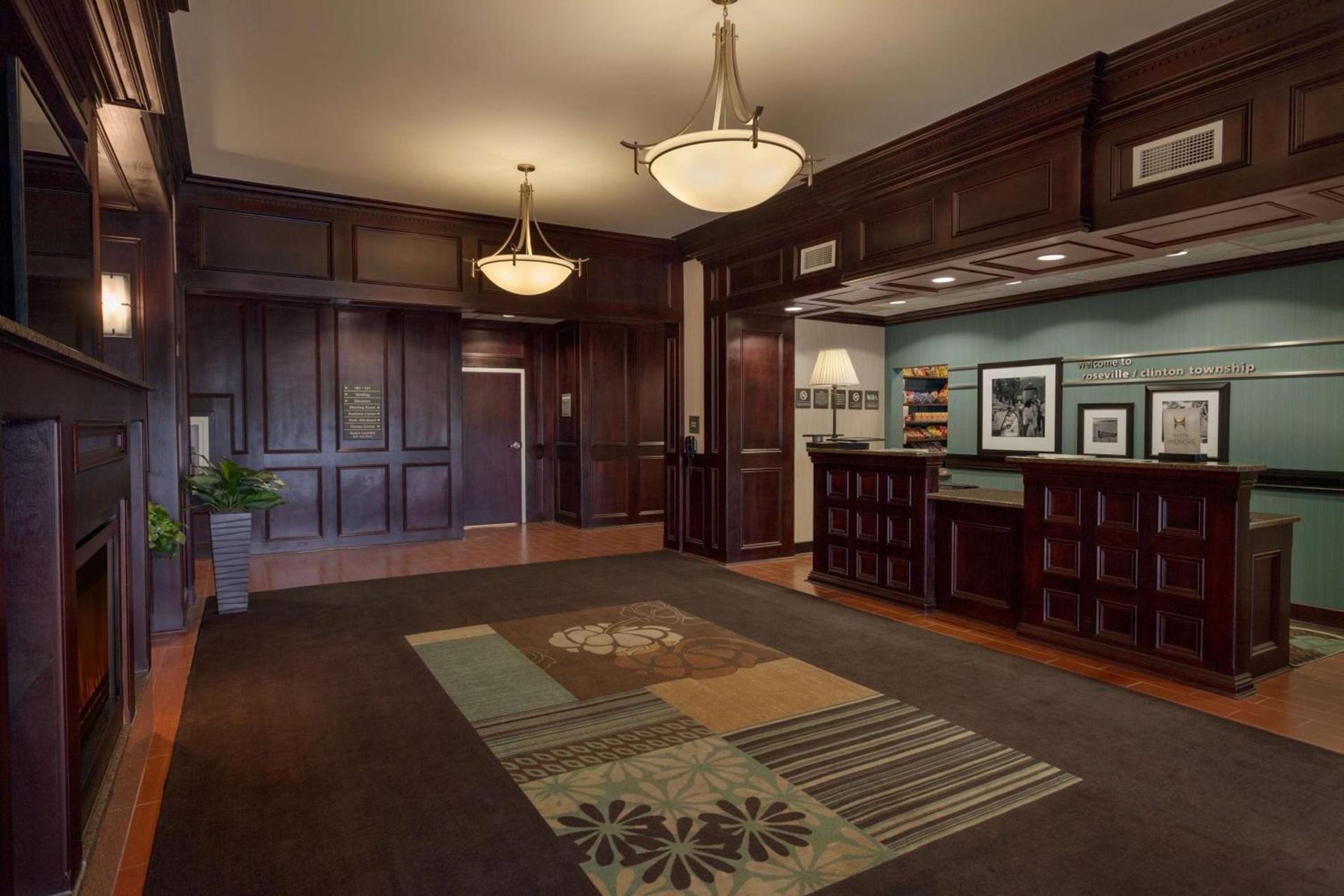 Hampton Inn Detroit Roseville photo 4