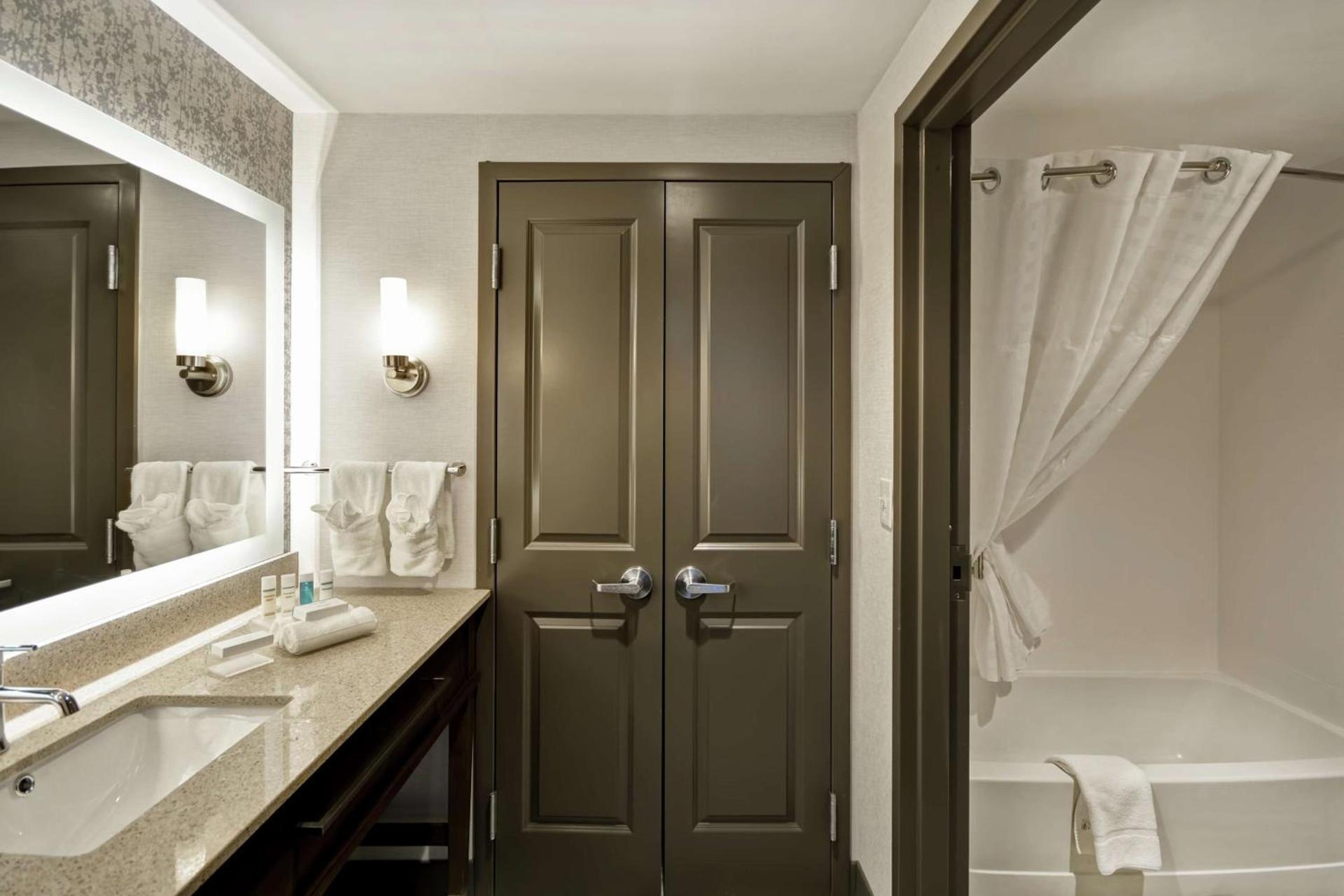 Homewood Suites By Hilton Warren Detroit photo 32