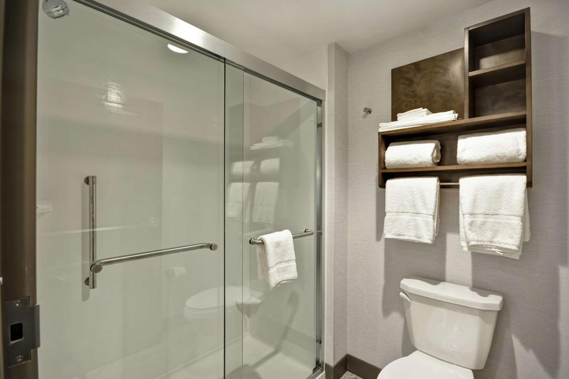 Homewood Suites By Hilton Warren Detroit photo 35