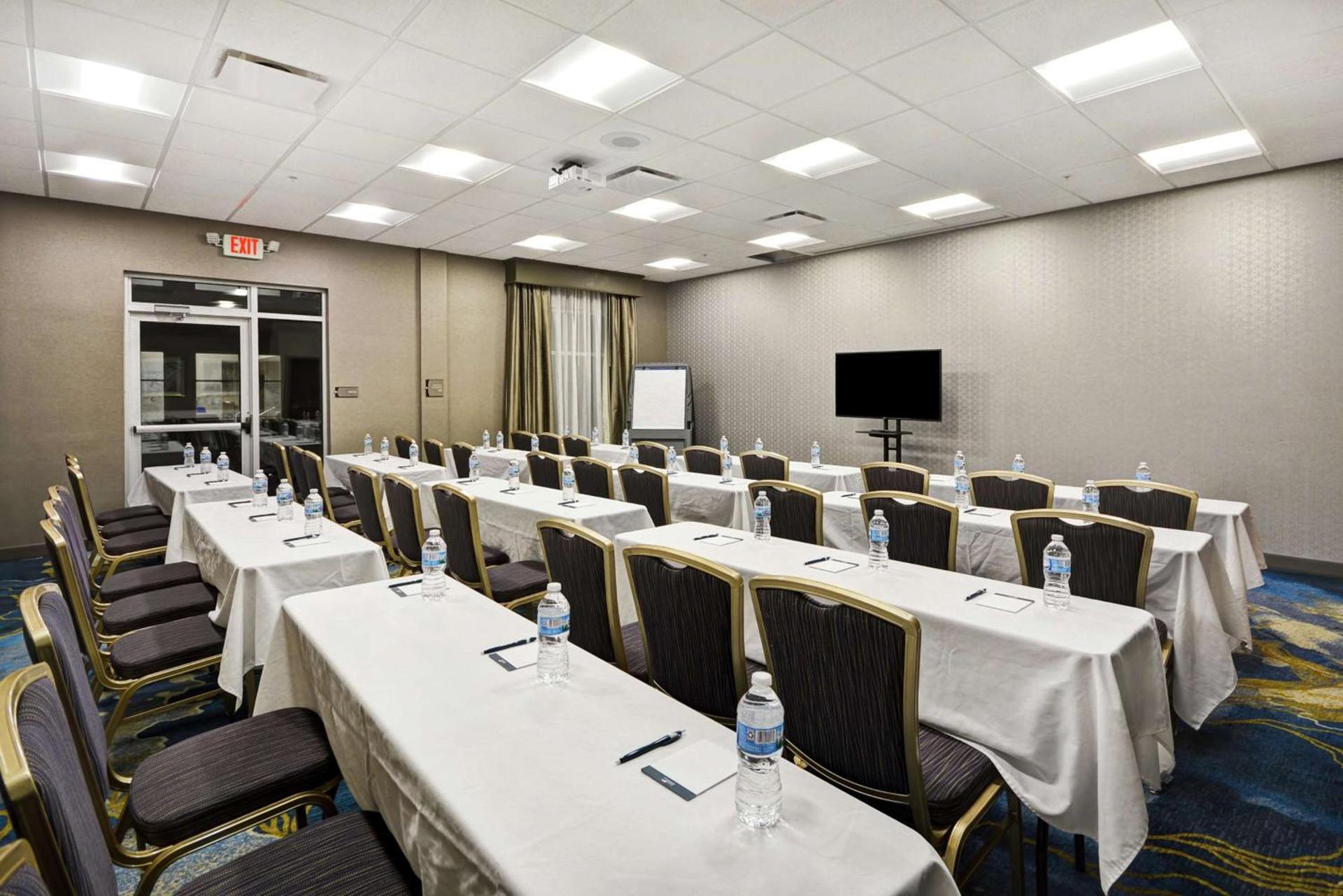 Homewood Suites By Hilton Warren Detroit photo 40