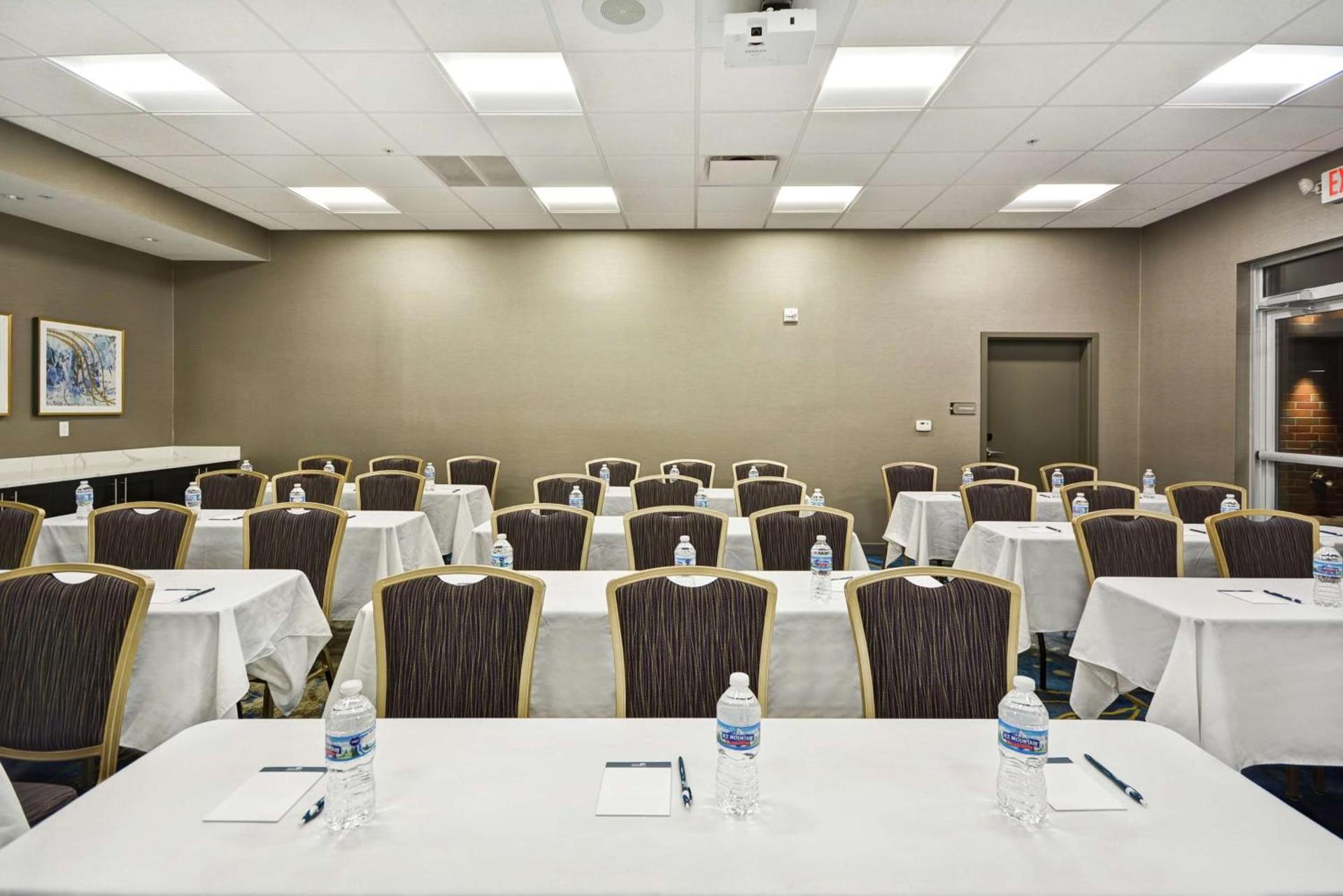Homewood Suites By Hilton Warren Detroit photo 39