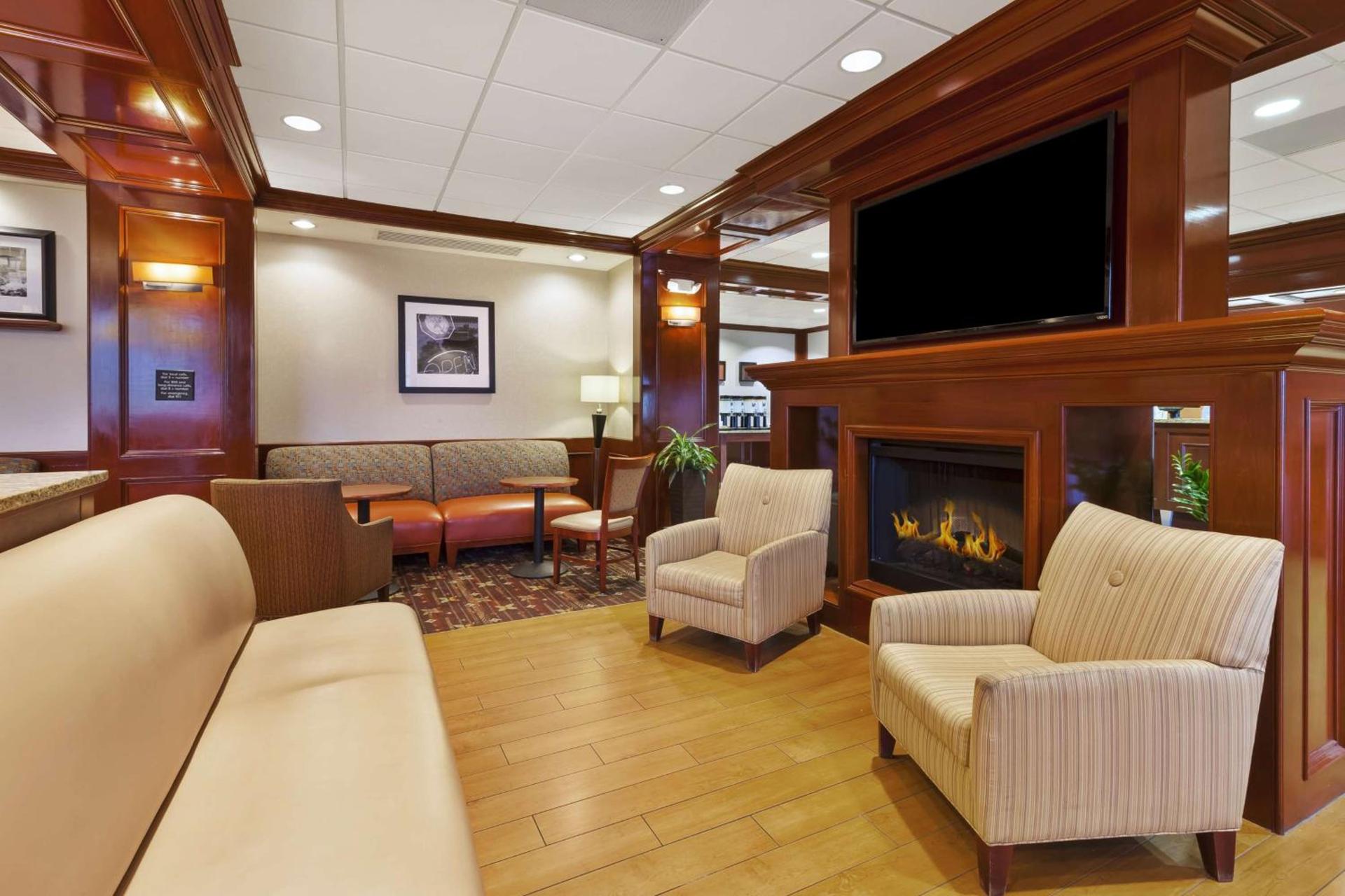 Hampton Inn Detroit/Southgate photo 5