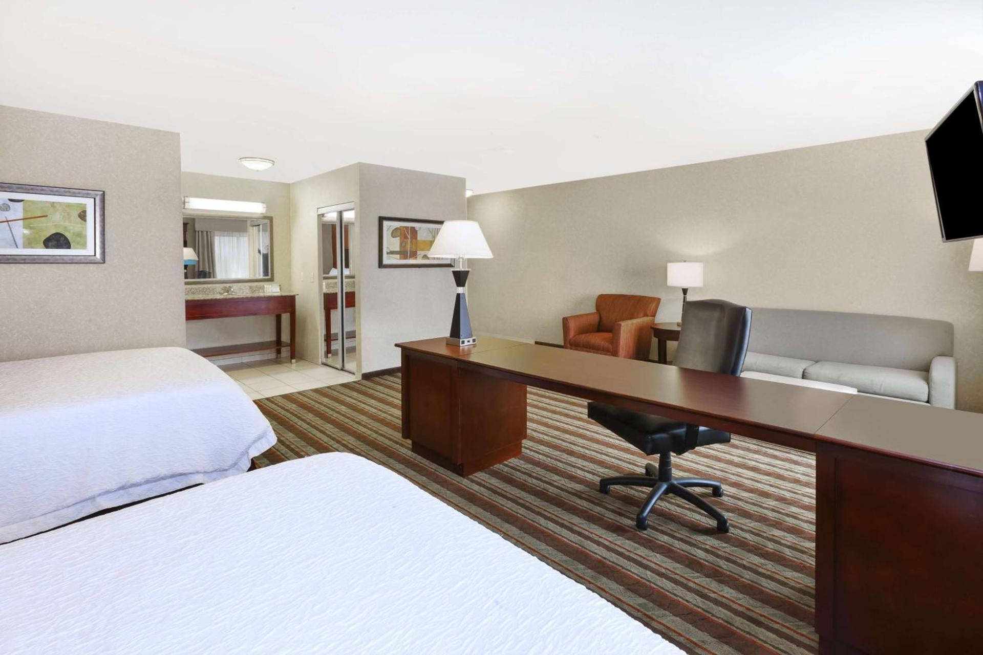 Hampton Inn Detroit/Southgate photo 21