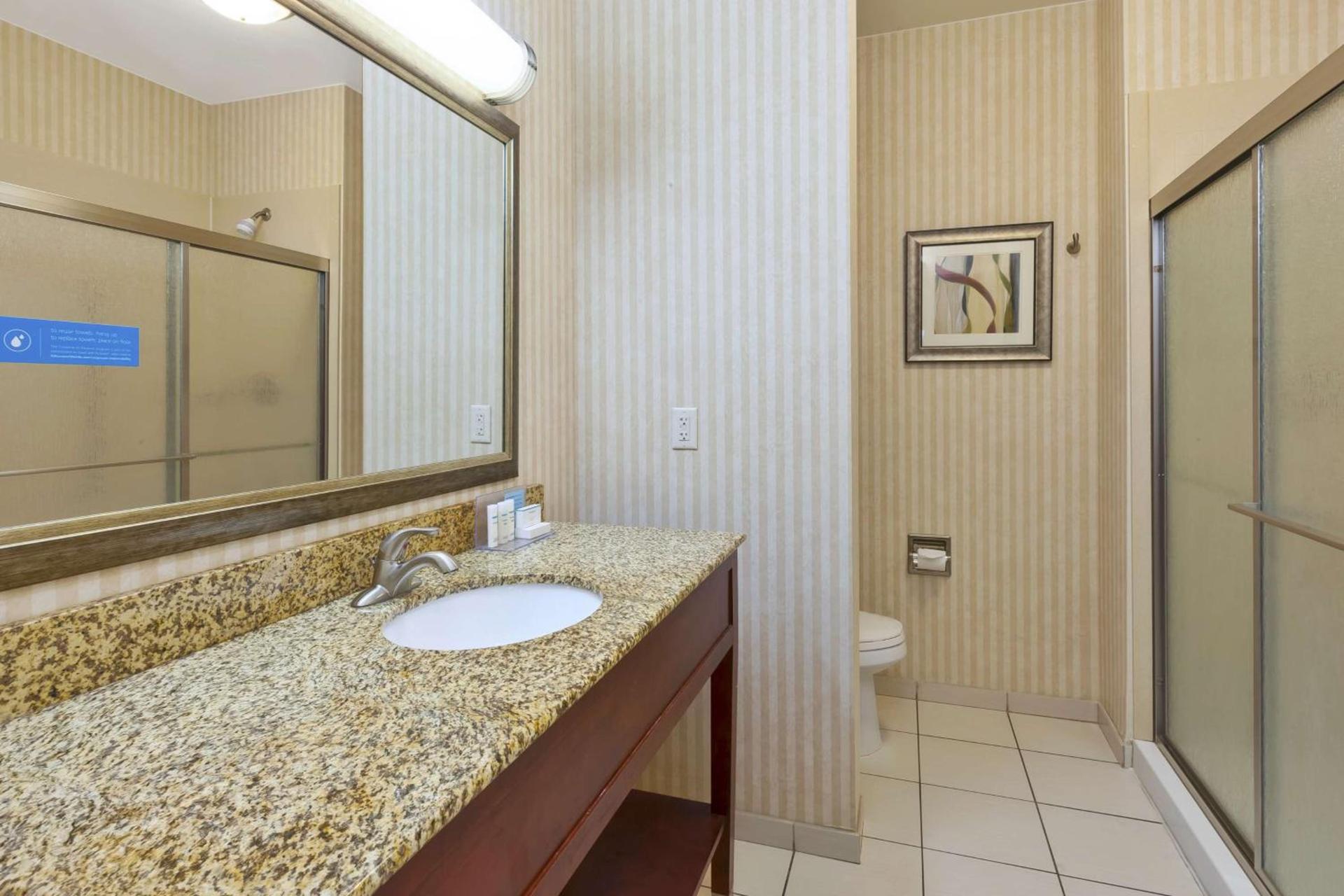 Hampton Inn Detroit/Southgate photo 31