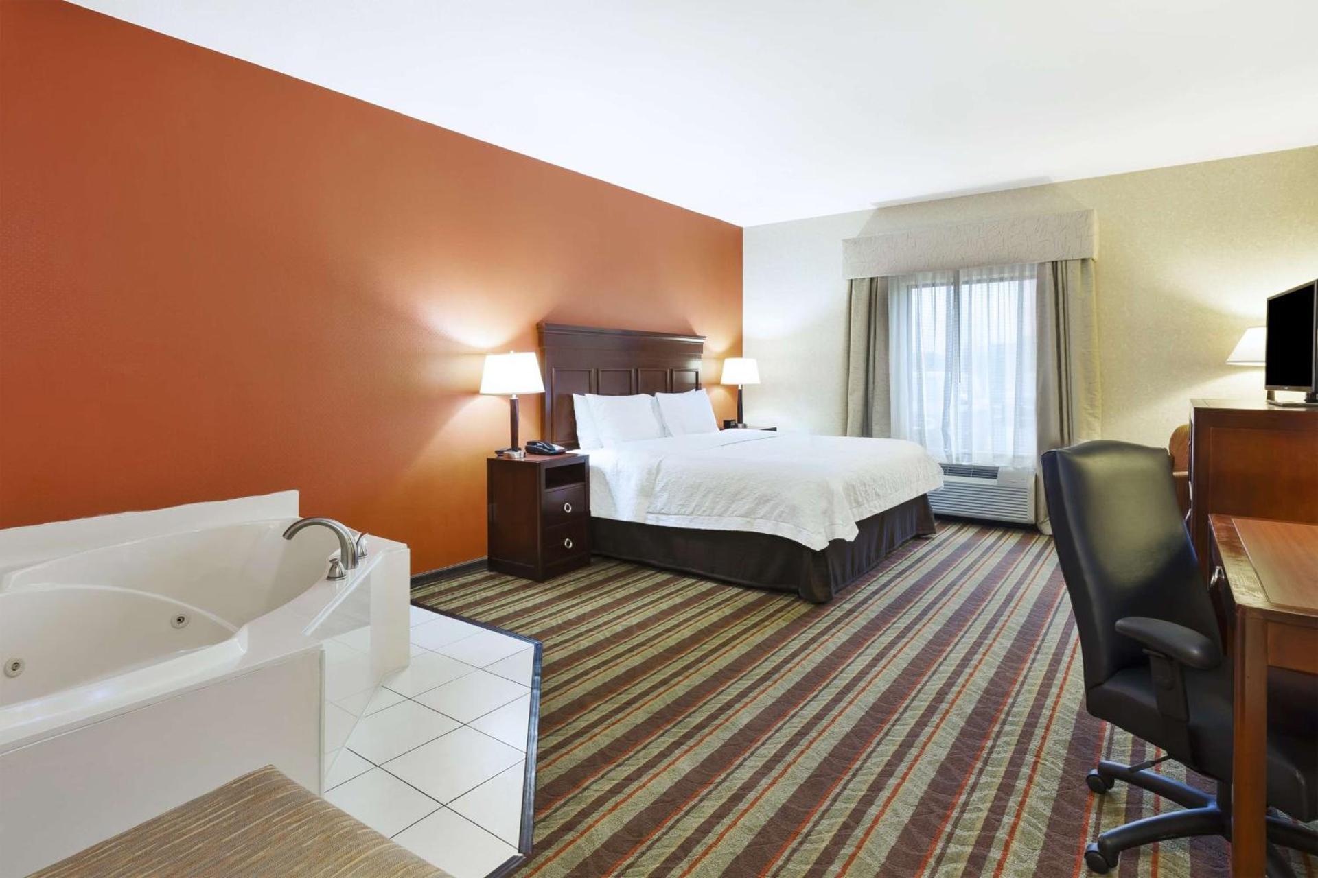 Hampton Inn Detroit/Southgate photo 34