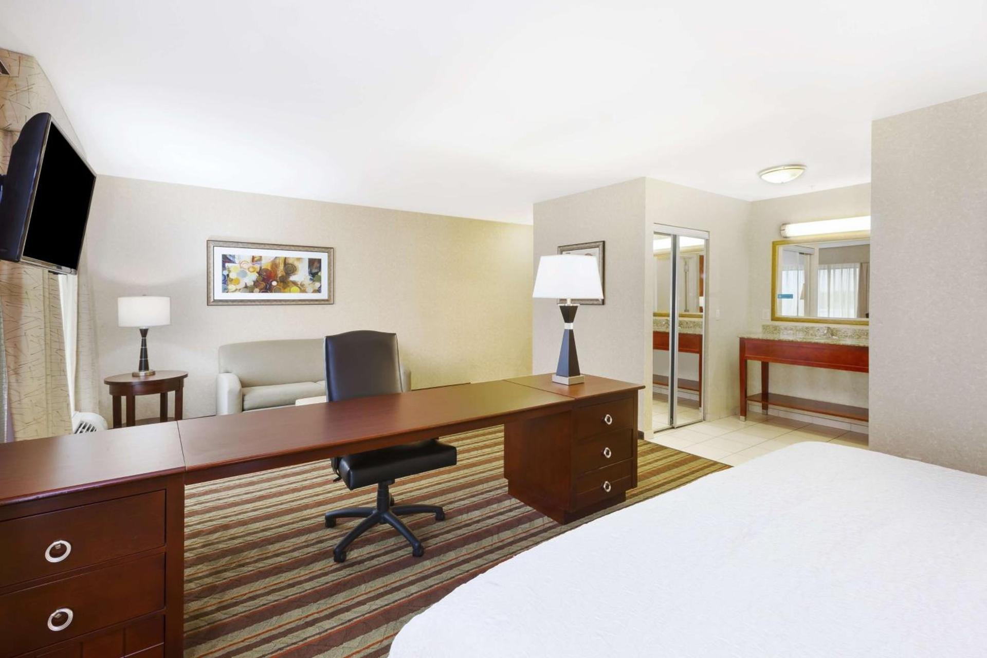 Hampton Inn Detroit/Southgate photo 40
