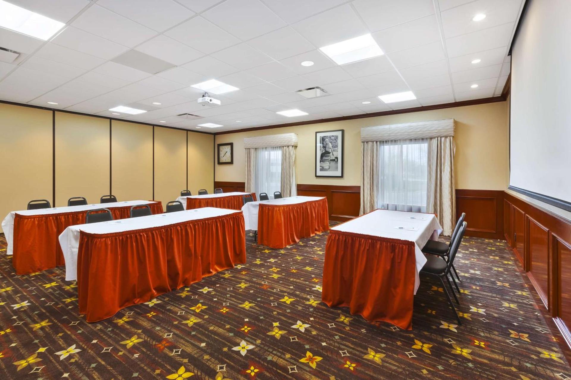 Hampton Inn Detroit/Southgate photo 45
