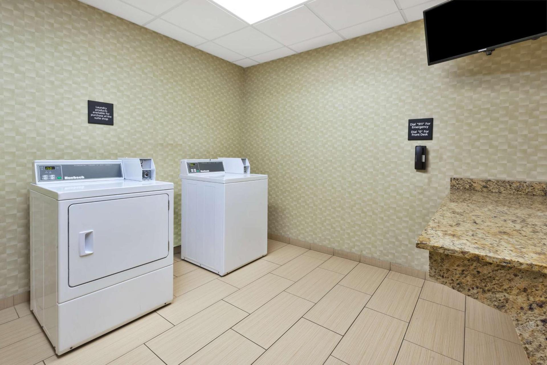Hampton Inn Detroit/Southgate photo 46