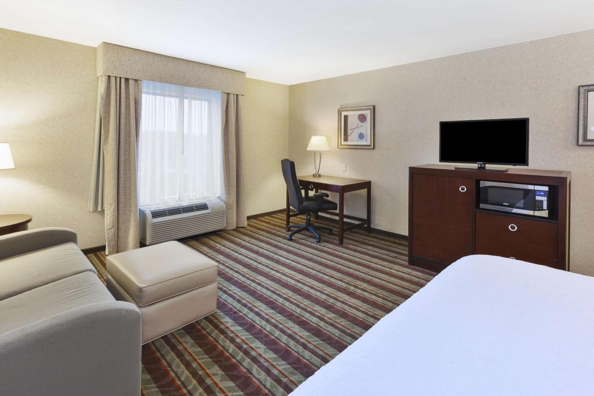Hampton Inn Detroit/Southgate photo 23