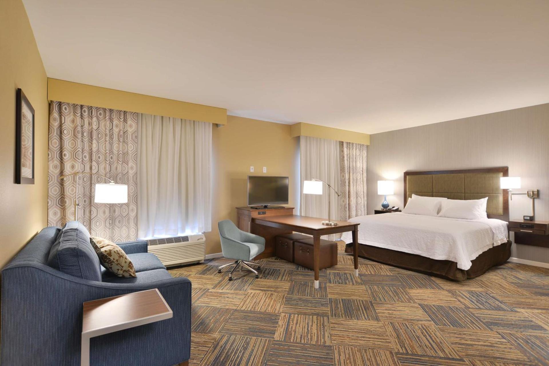 Hampton Inn & Suites Chippewa Falls photo 12