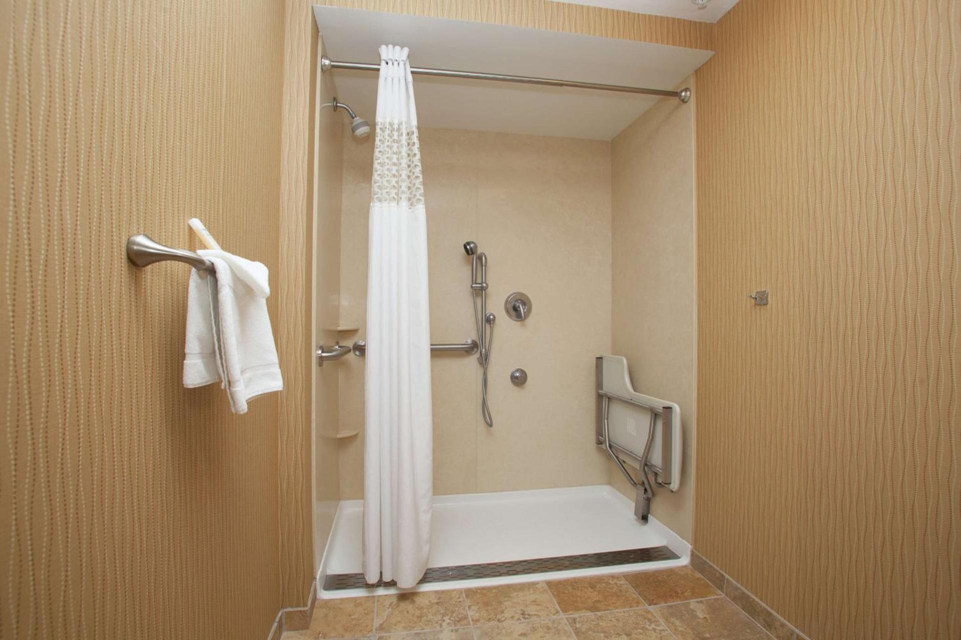 Hampton Inn Elmira/Horseheads photo 21