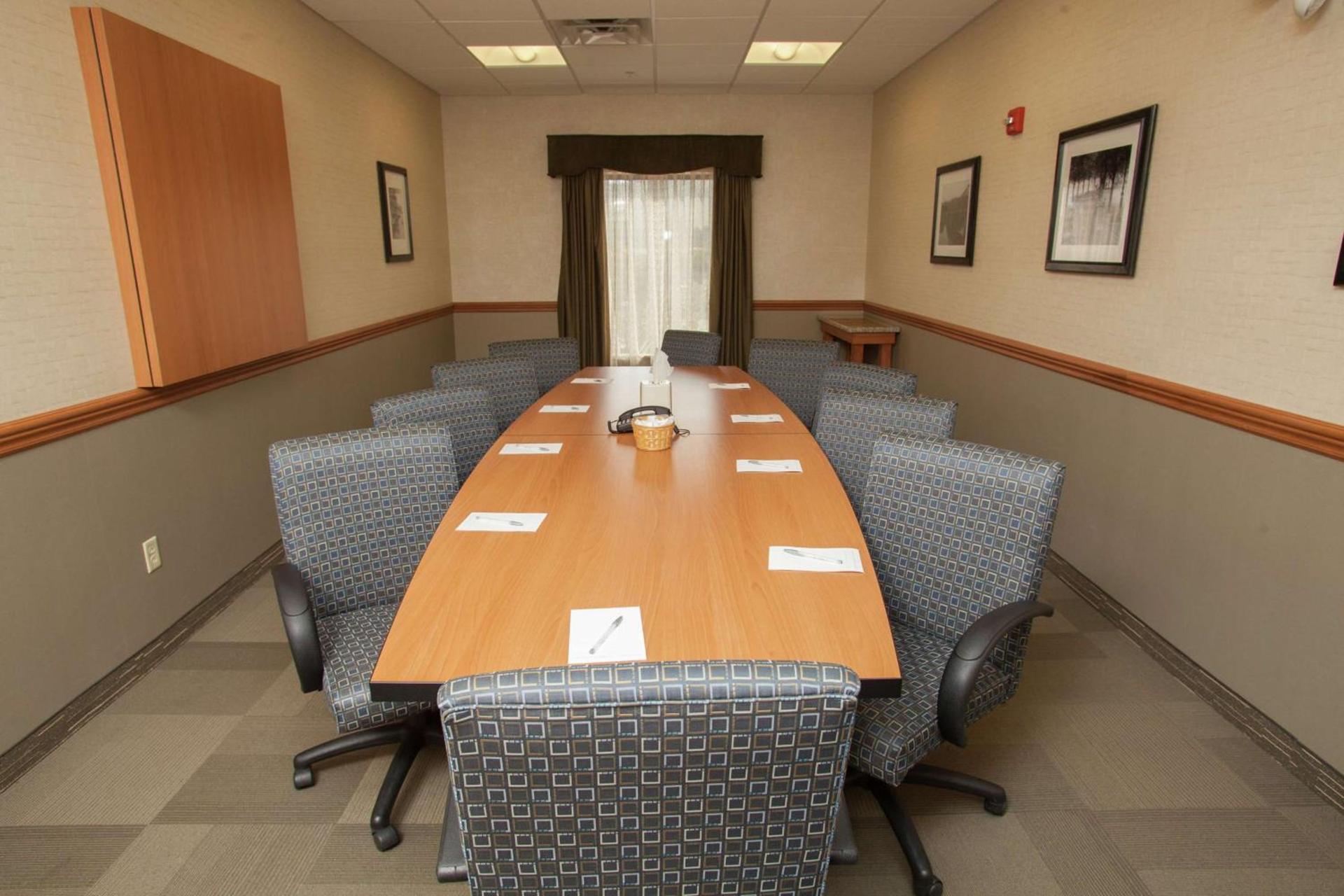 Hampton Inn Elmira/Horseheads photo 51