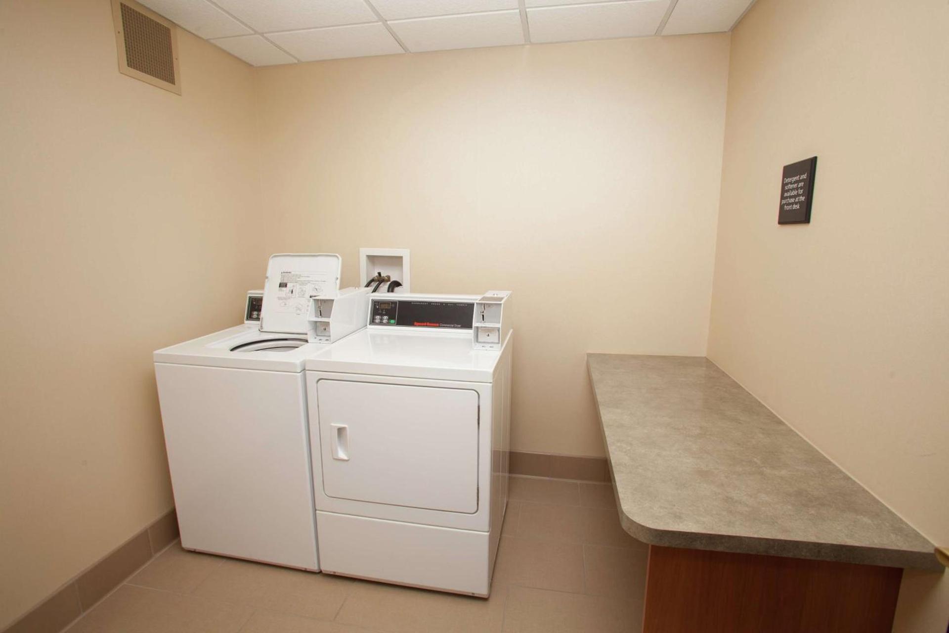 Hampton Inn Elmira/Horseheads photo 53