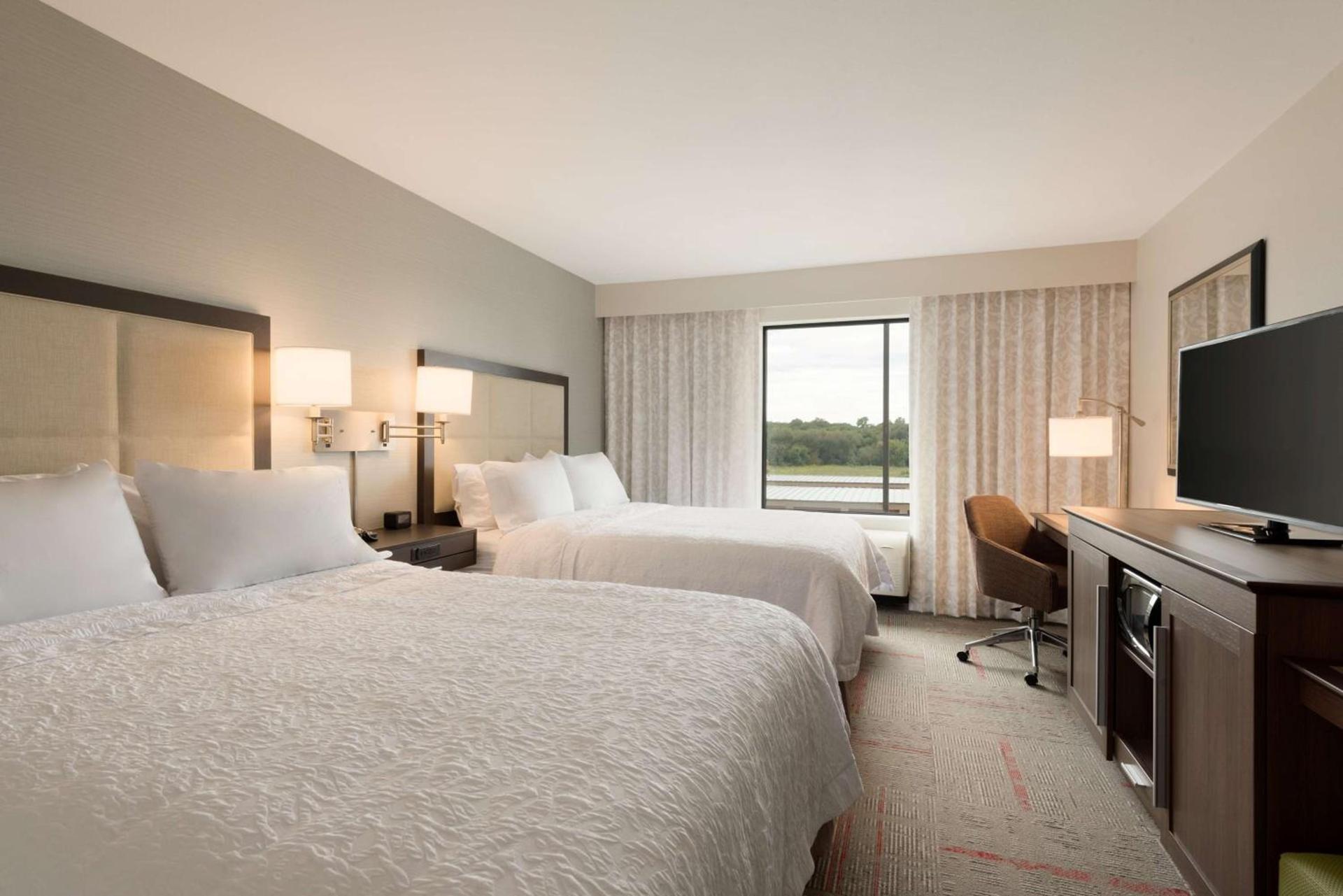 Hampton Inn & Suites Kenosha Pleasant Prairie photo 2