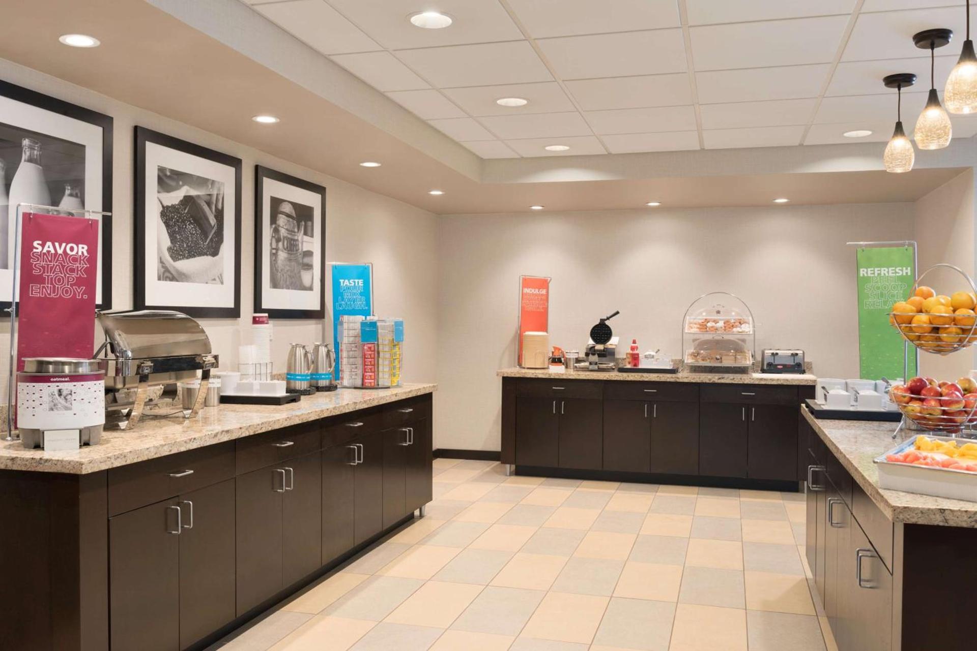 Hampton Inn & Suites Kenosha Pleasant Prairie photo 6