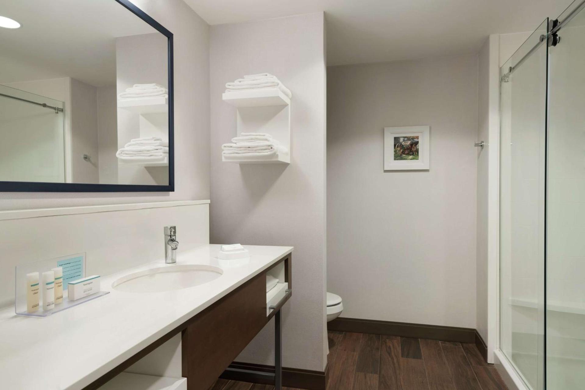 Hampton Inn & Suites Ephrata - Mountain Springs photo 25