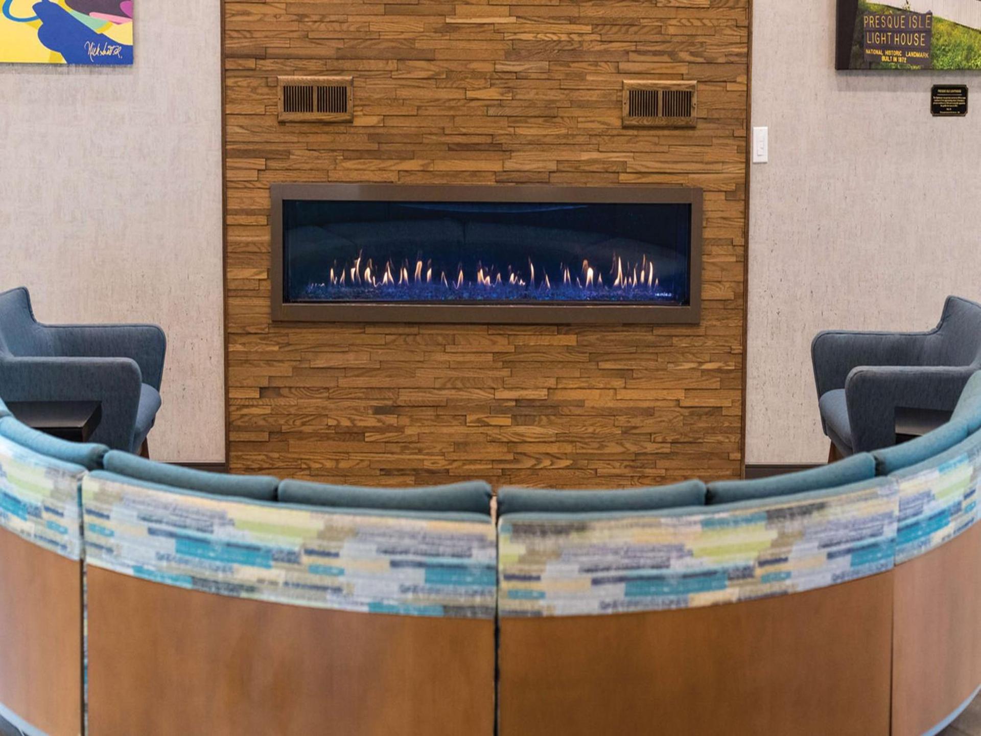 Hampton Inn & Suites Erie Bayfront photo 9