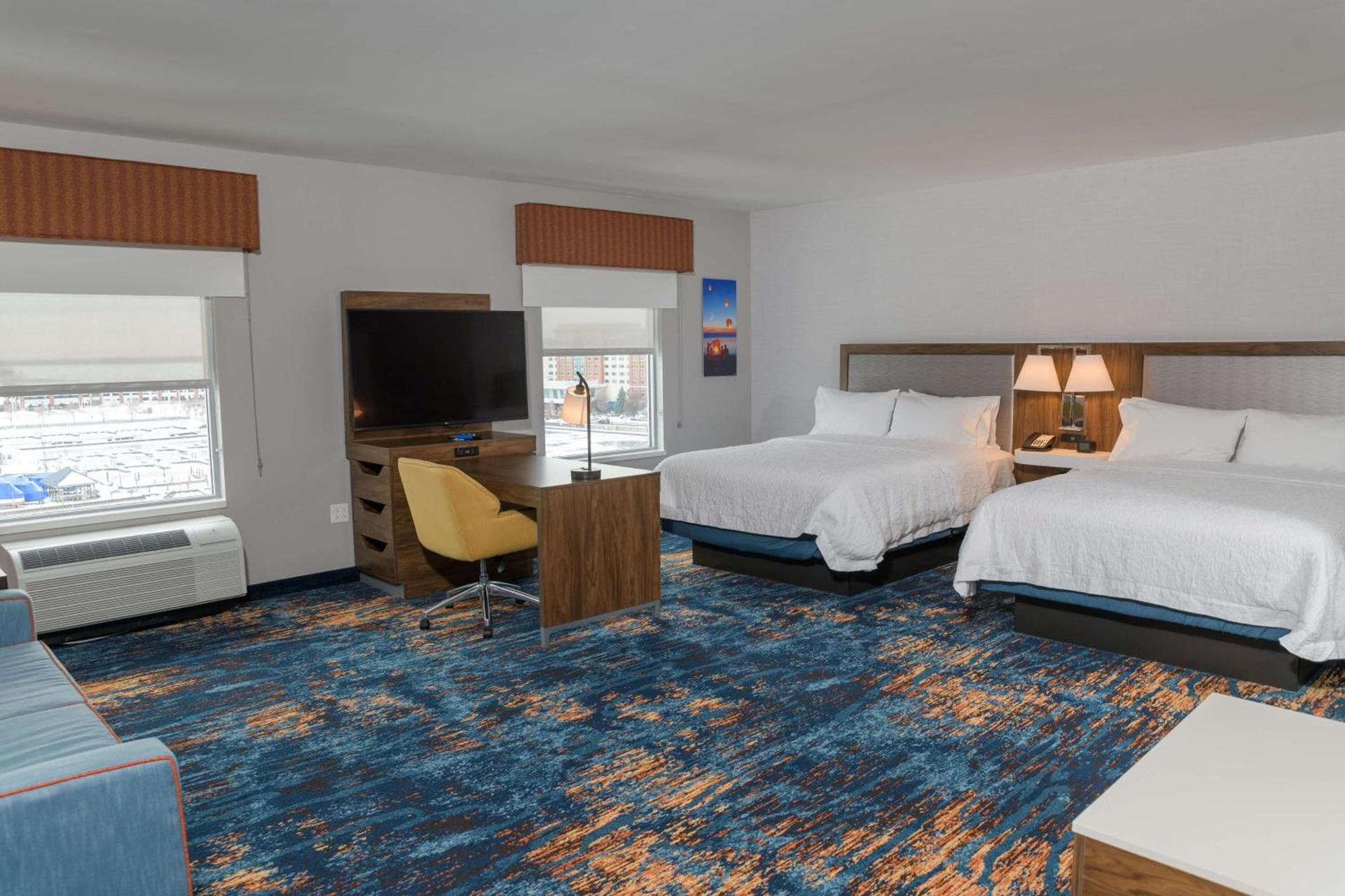 Hampton Inn & Suites Erie Bayfront photo 29