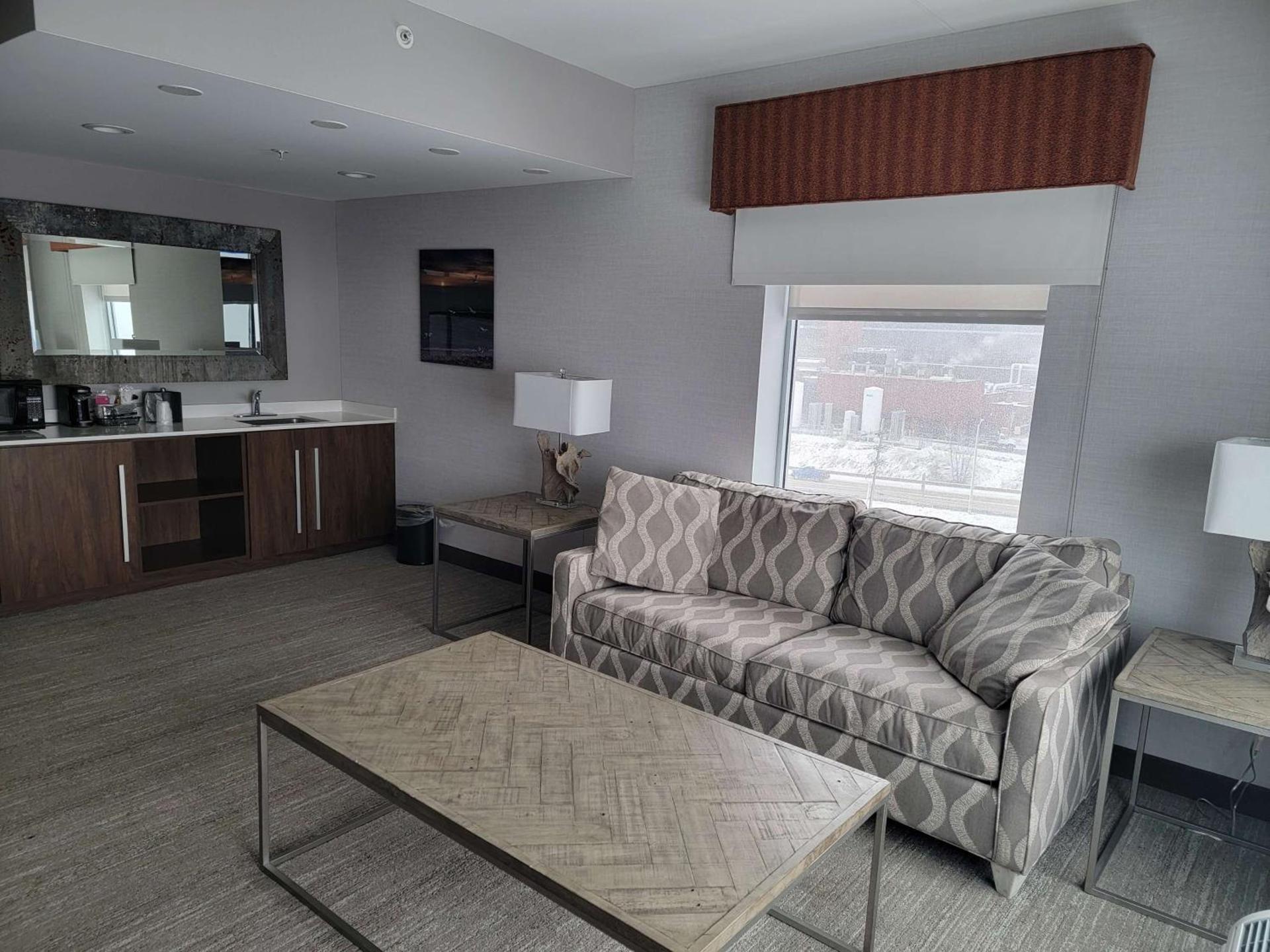 Hampton Inn & Suites Erie Bayfront photo 44