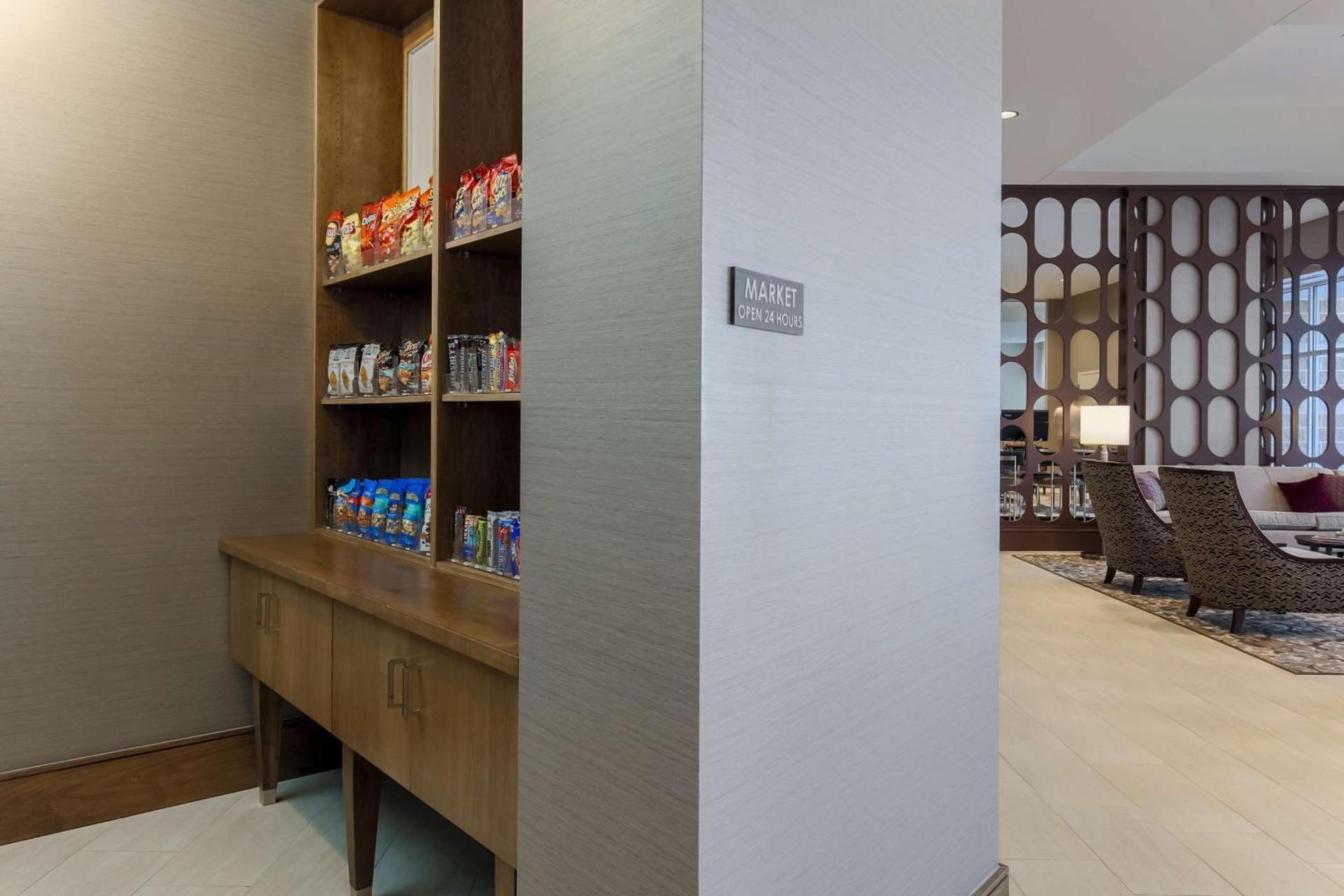 DoubleTree by Hilton Evansville photo 11