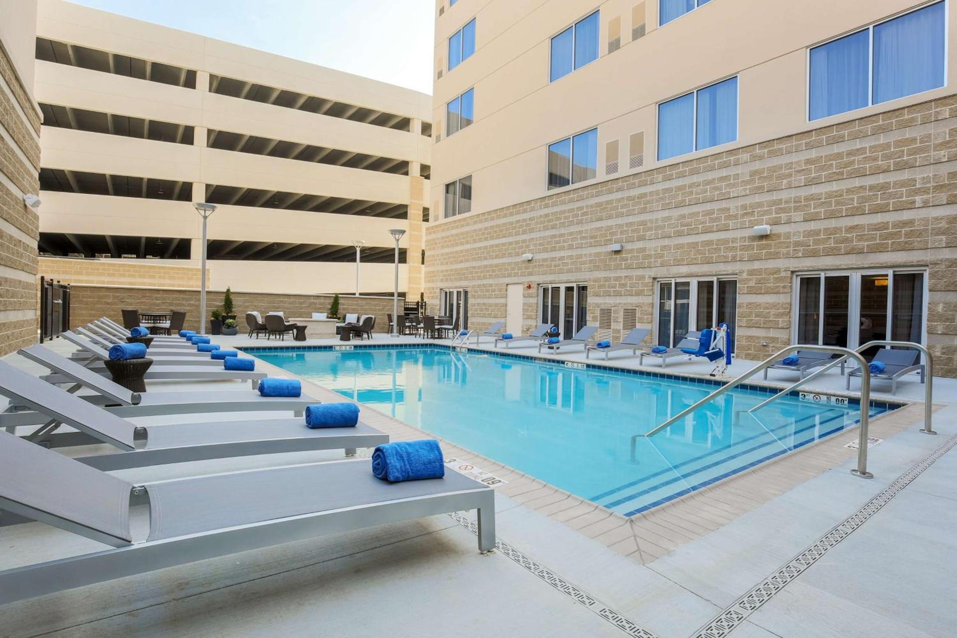 DoubleTree by Hilton Evansville photo 12