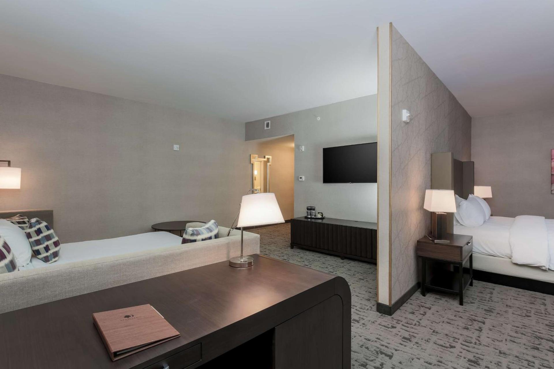 DoubleTree by Hilton Evansville photo 21