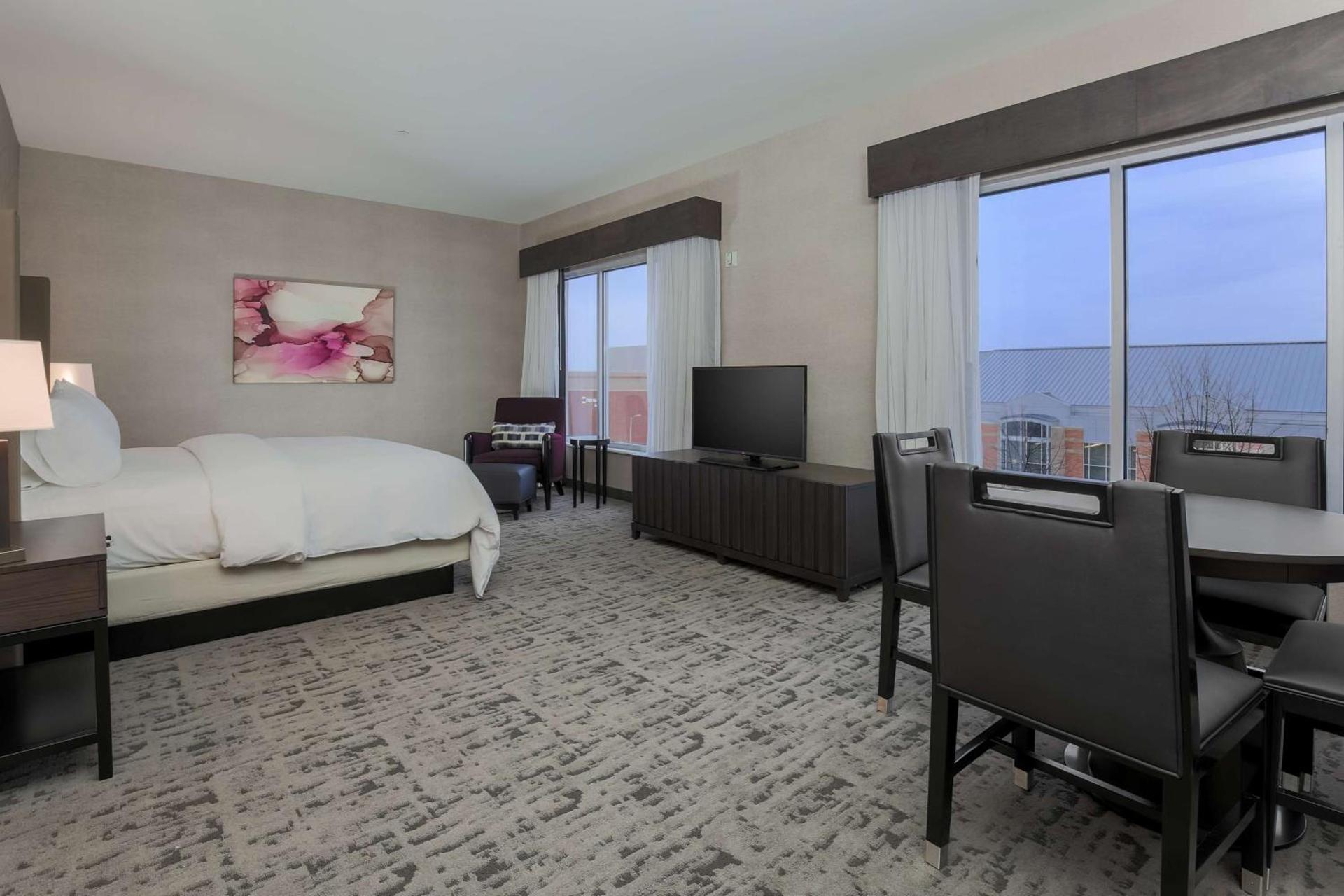 DoubleTree by Hilton Evansville photo 20