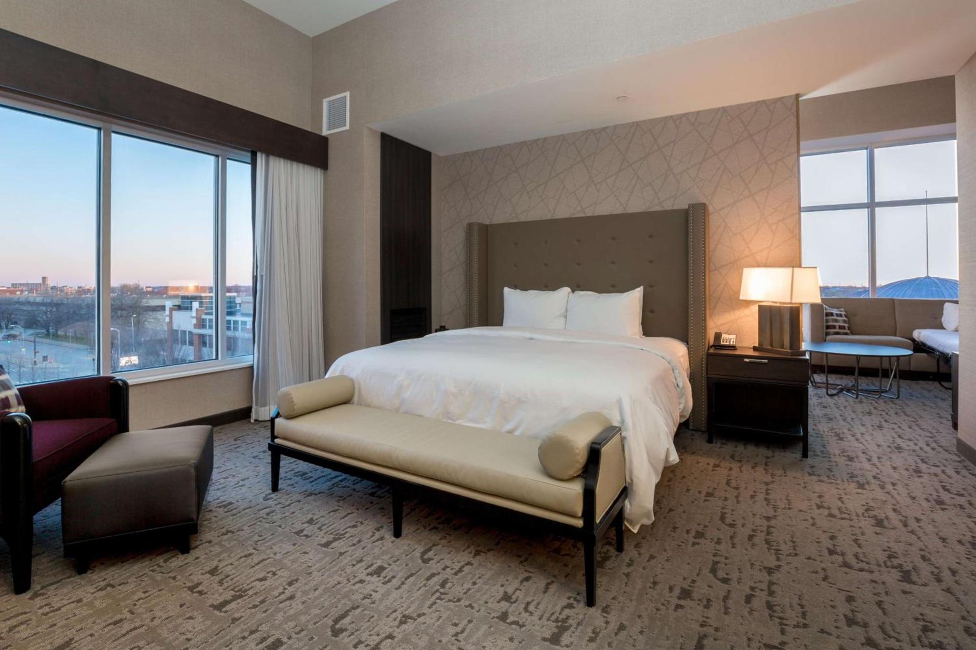 DoubleTree by Hilton Evansville photo 34