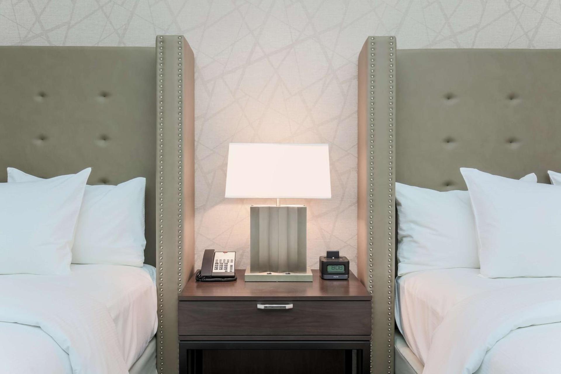 DoubleTree by Hilton Evansville photo 45