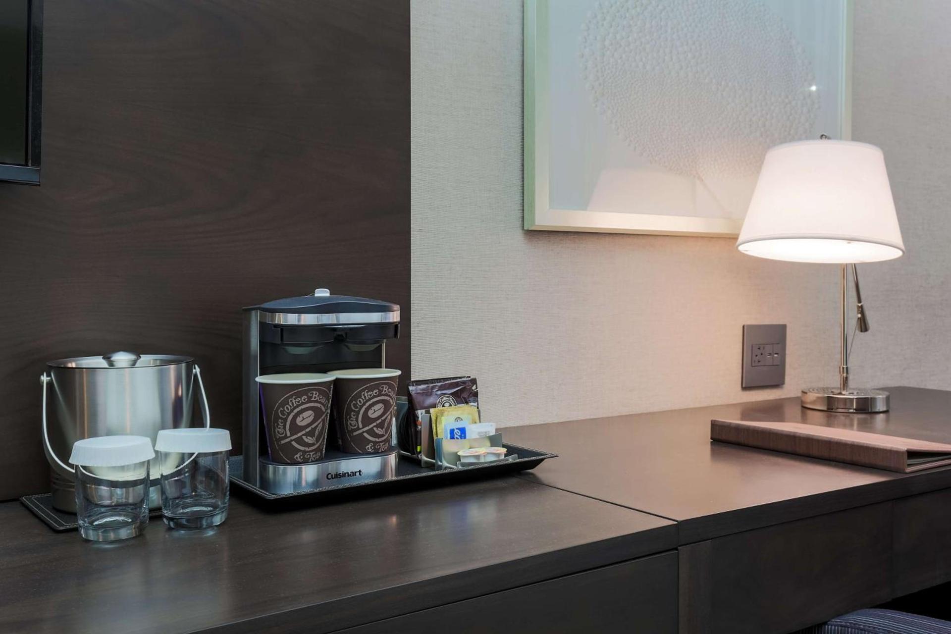DoubleTree by Hilton Evansville photo 50