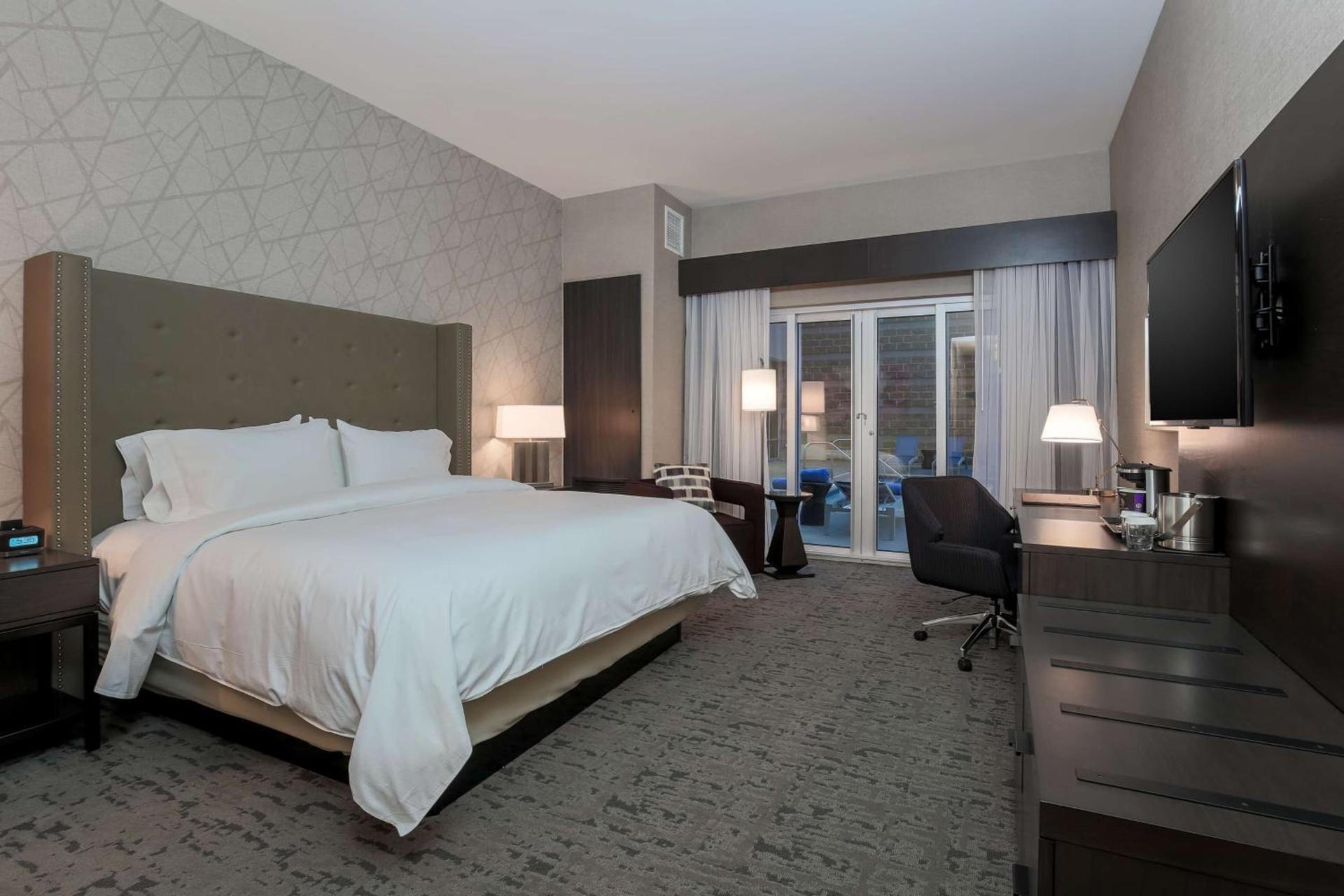 DoubleTree by Hilton Evansville photo 51