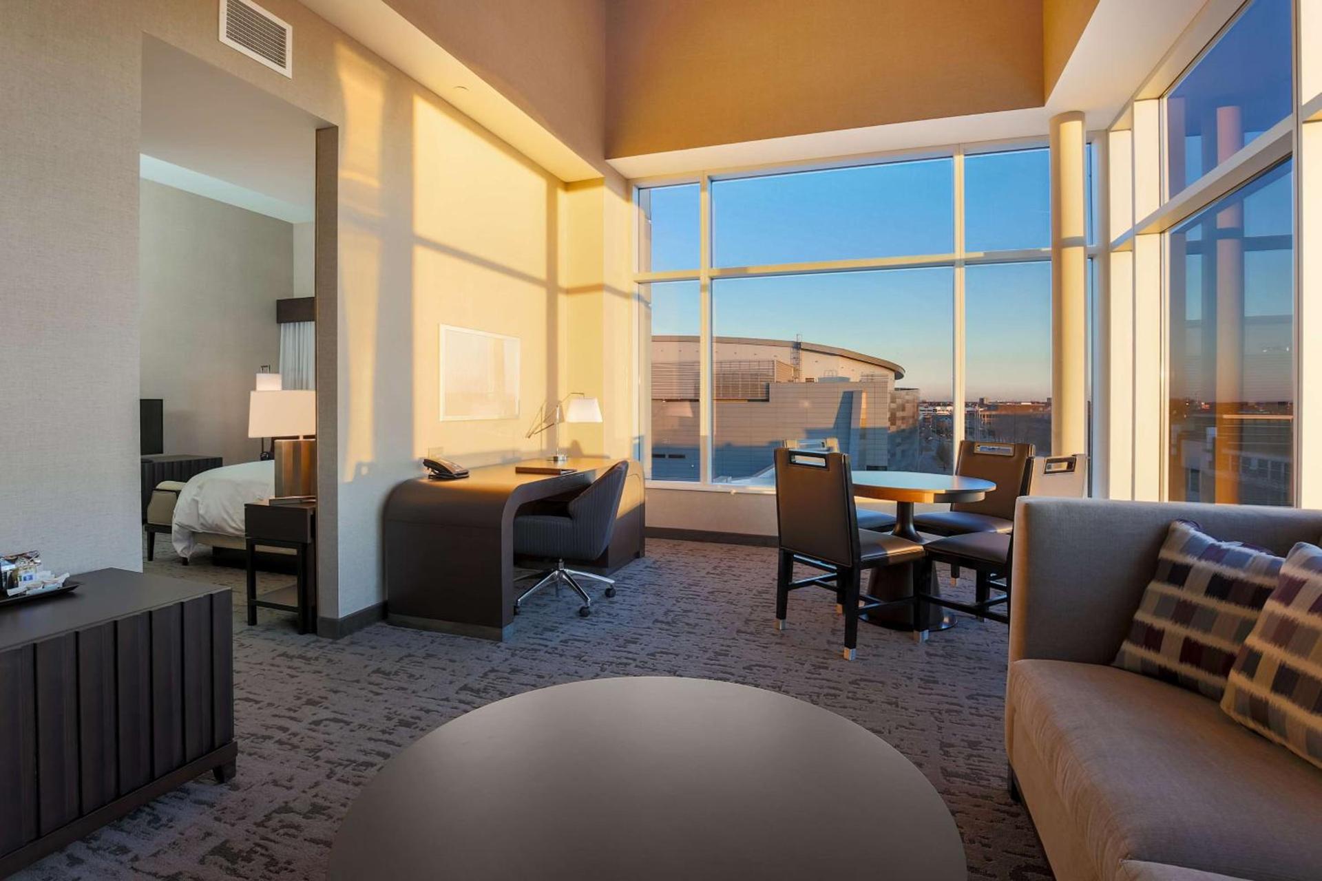 DoubleTree by Hilton Evansville photo 52