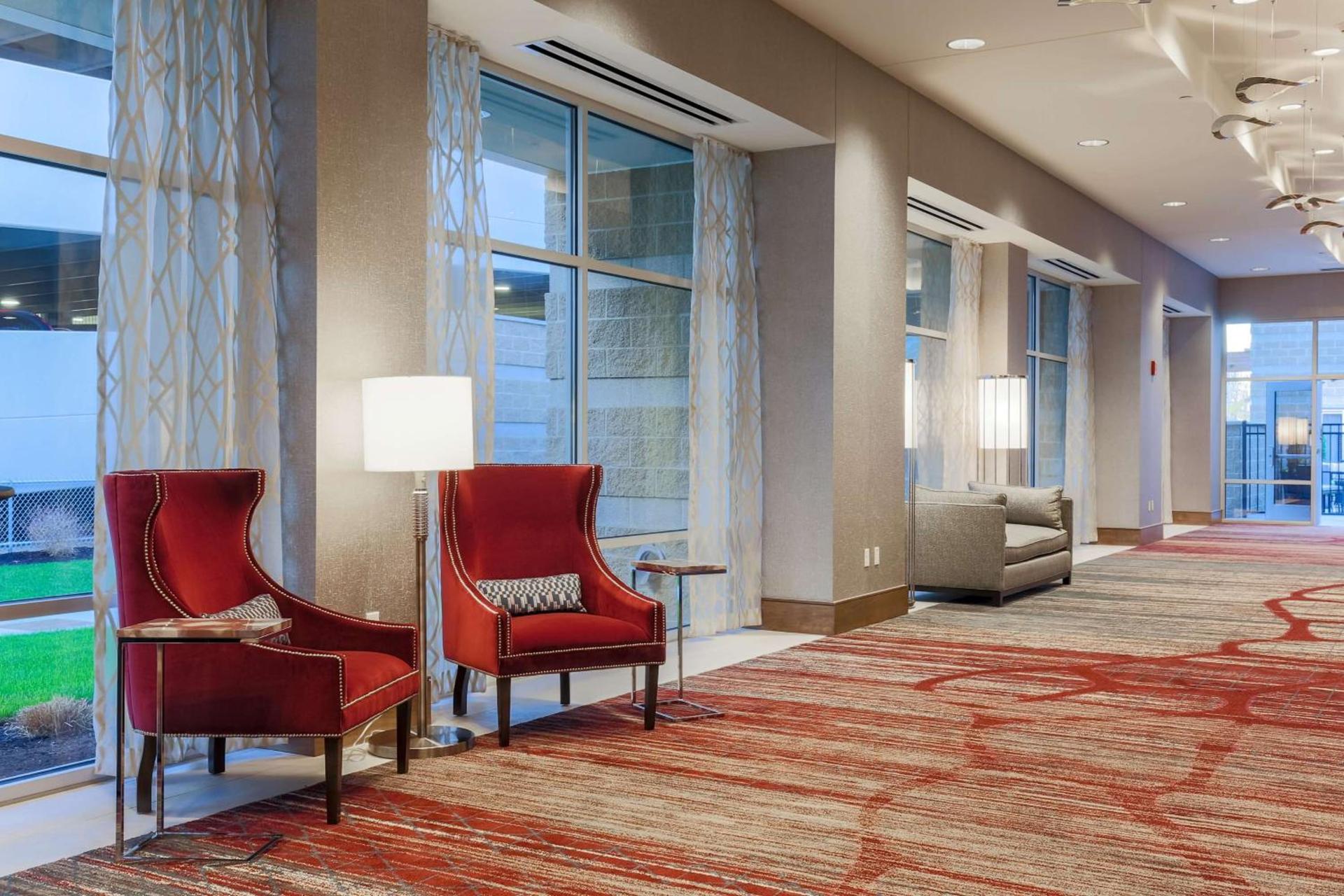 DoubleTree by Hilton Evansville photo 55