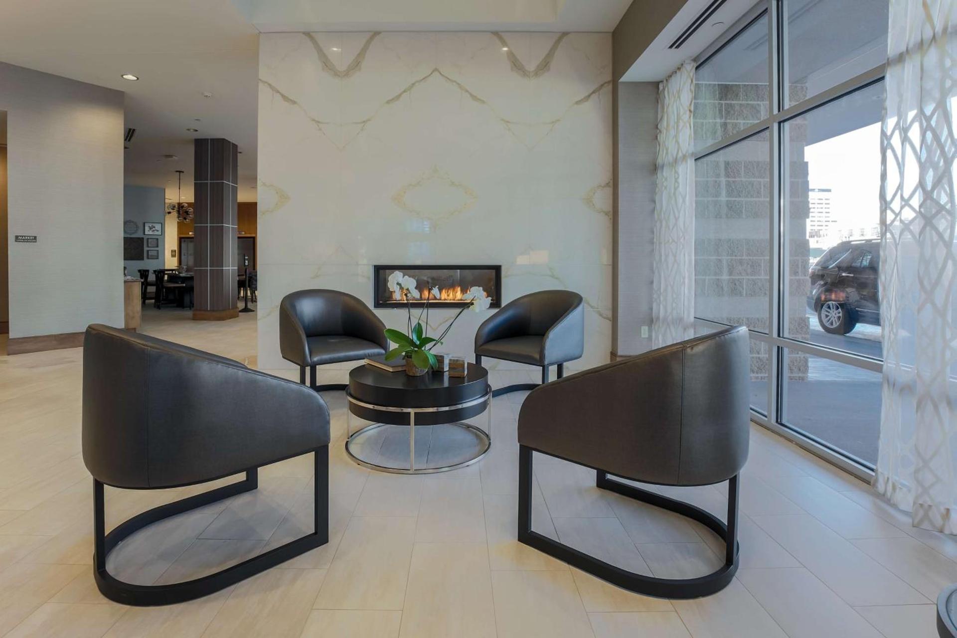 DoubleTree by Hilton Evansville photo 6