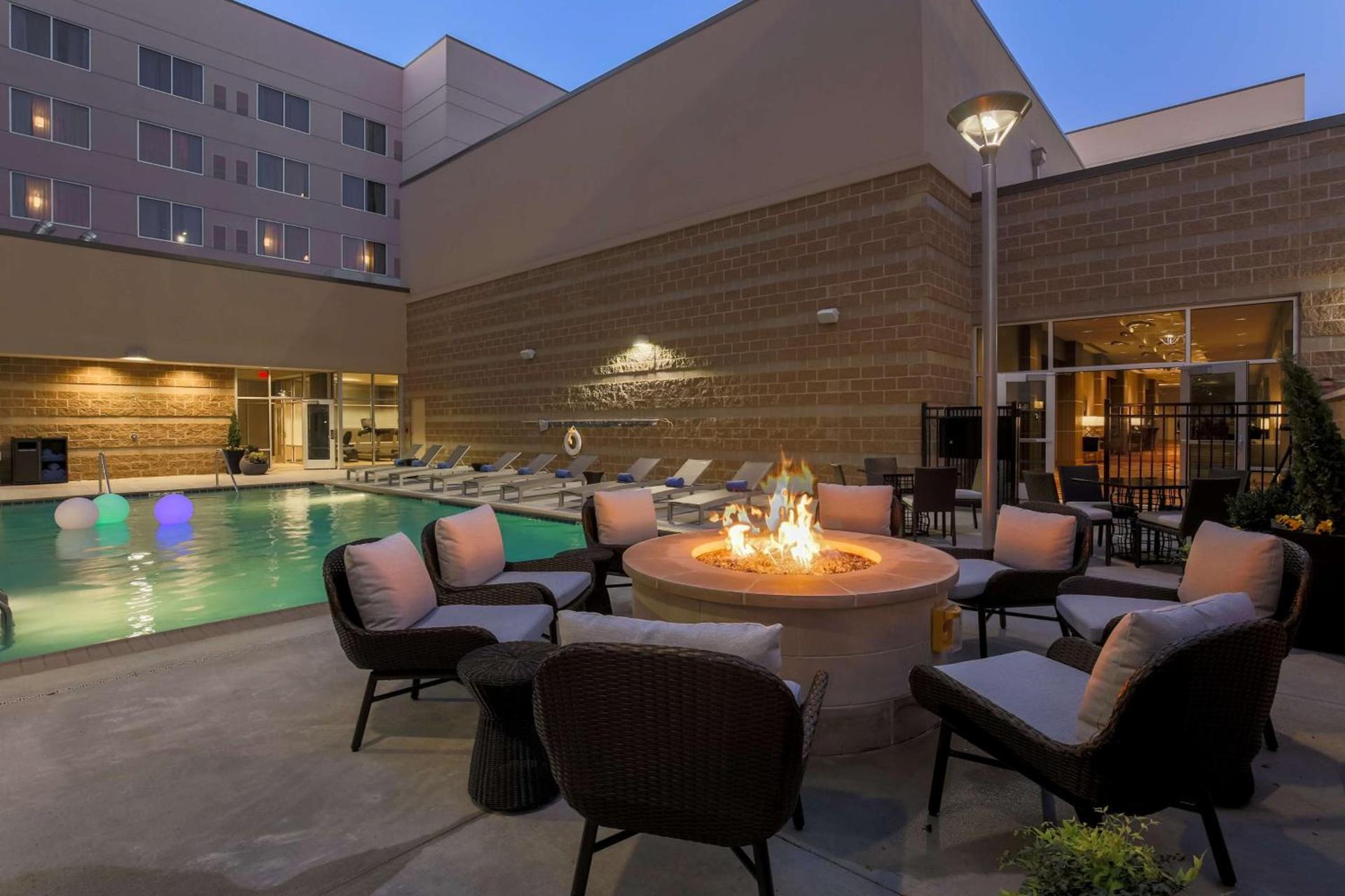 DoubleTree by Hilton Evansville photo 13