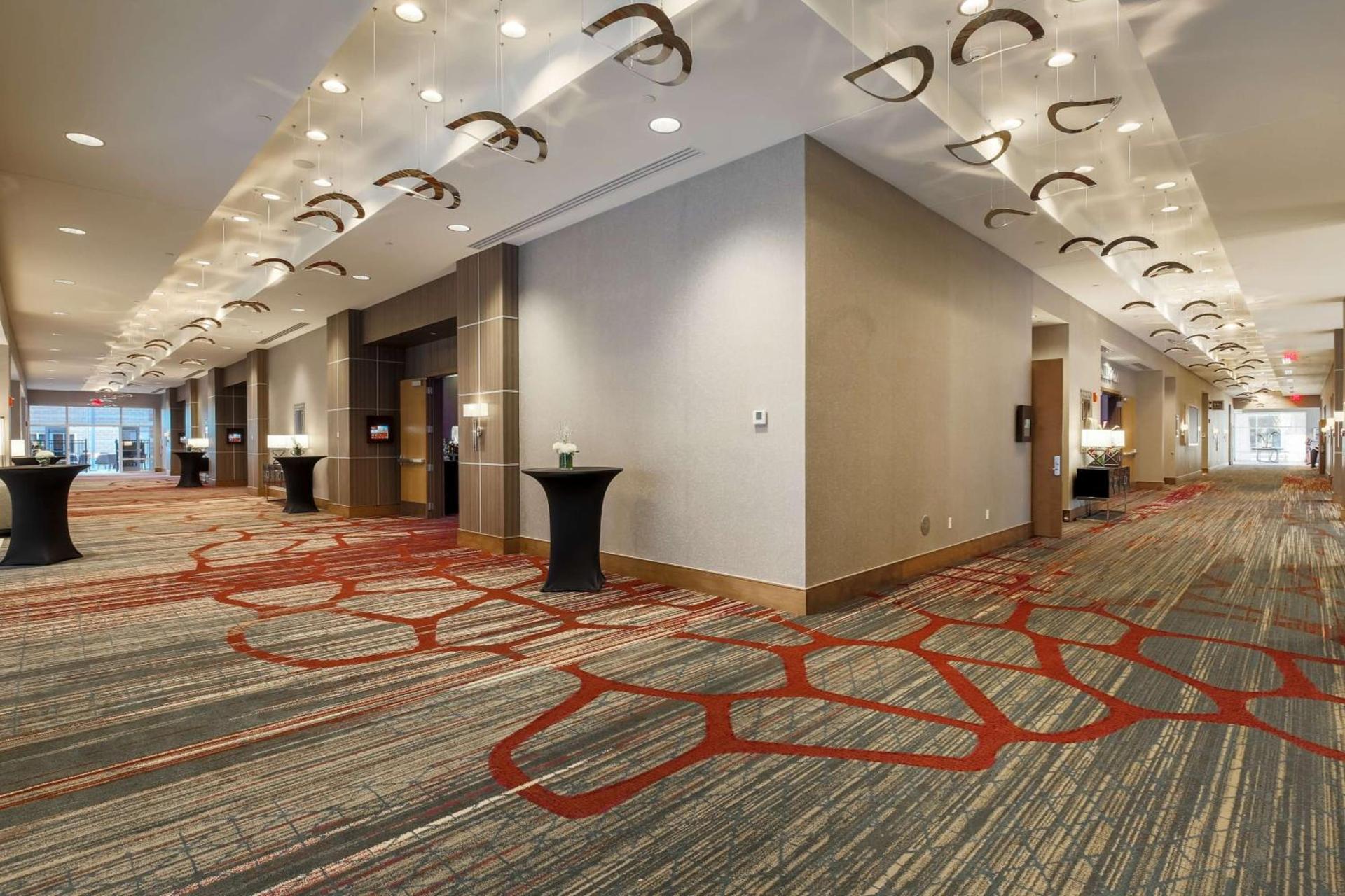 DoubleTree by Hilton Evansville photo 62