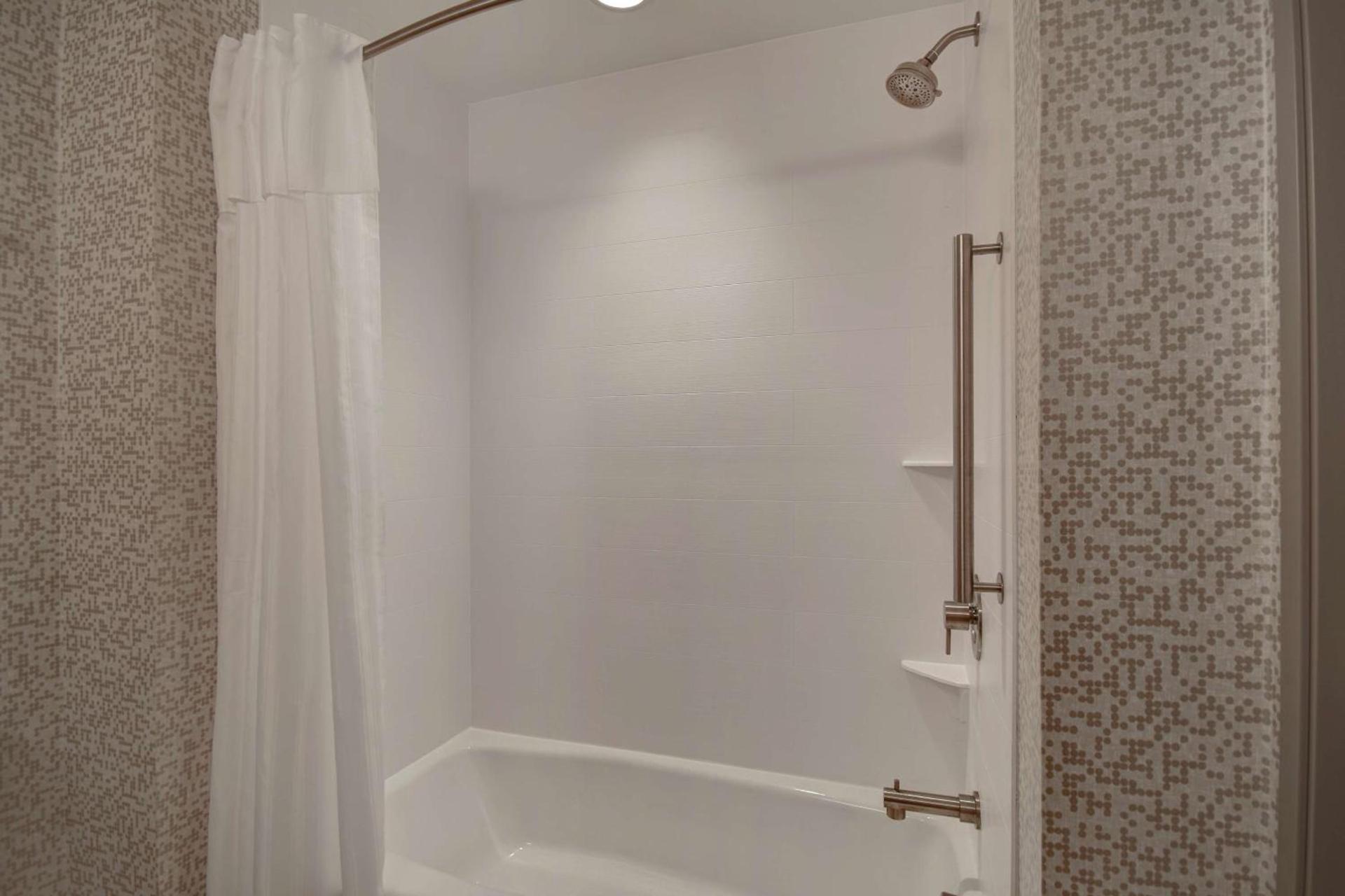Home2 Suites East Hanover, NJ photo 25