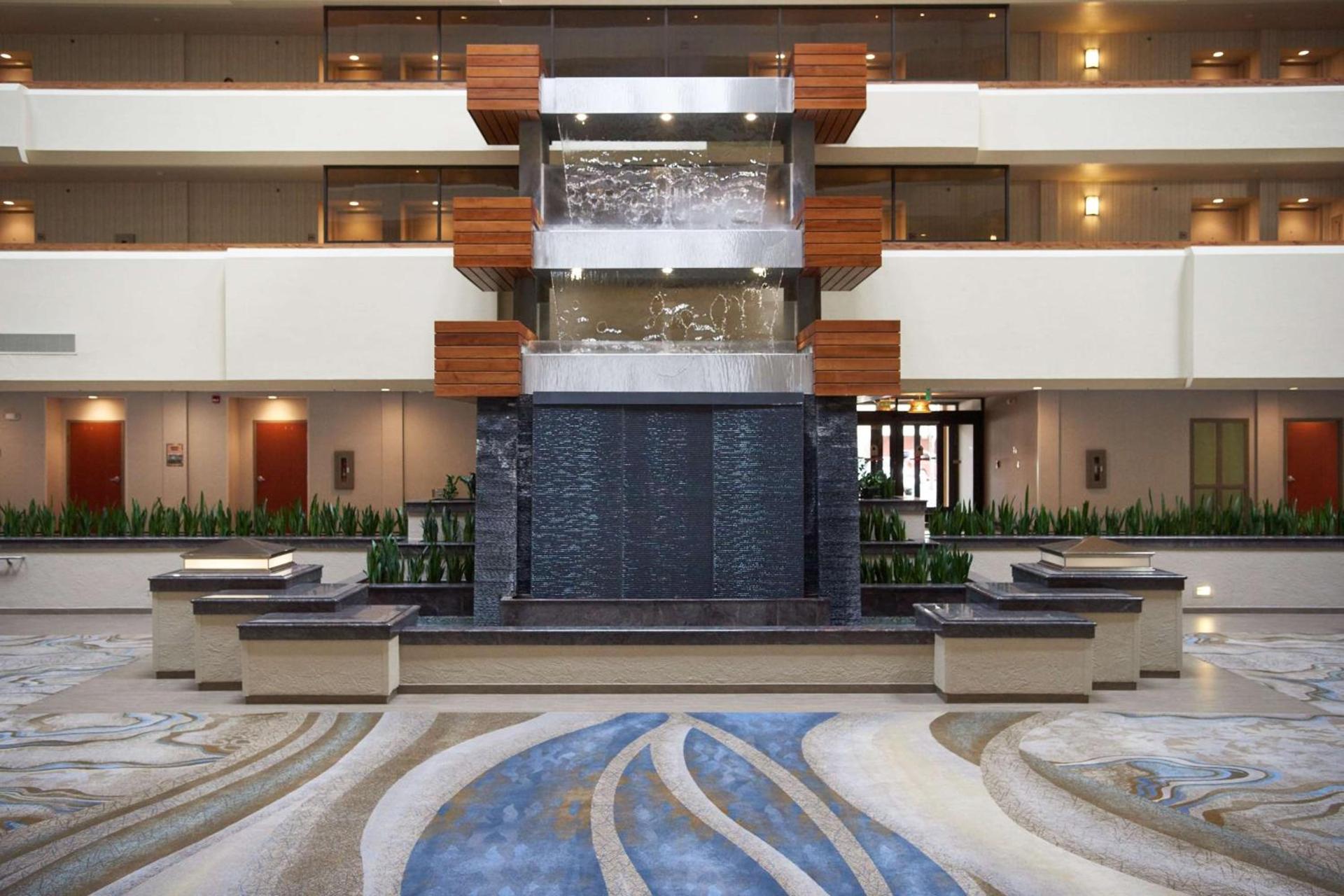 DoubleTree by Hilton Fresno Convention Center photo 8