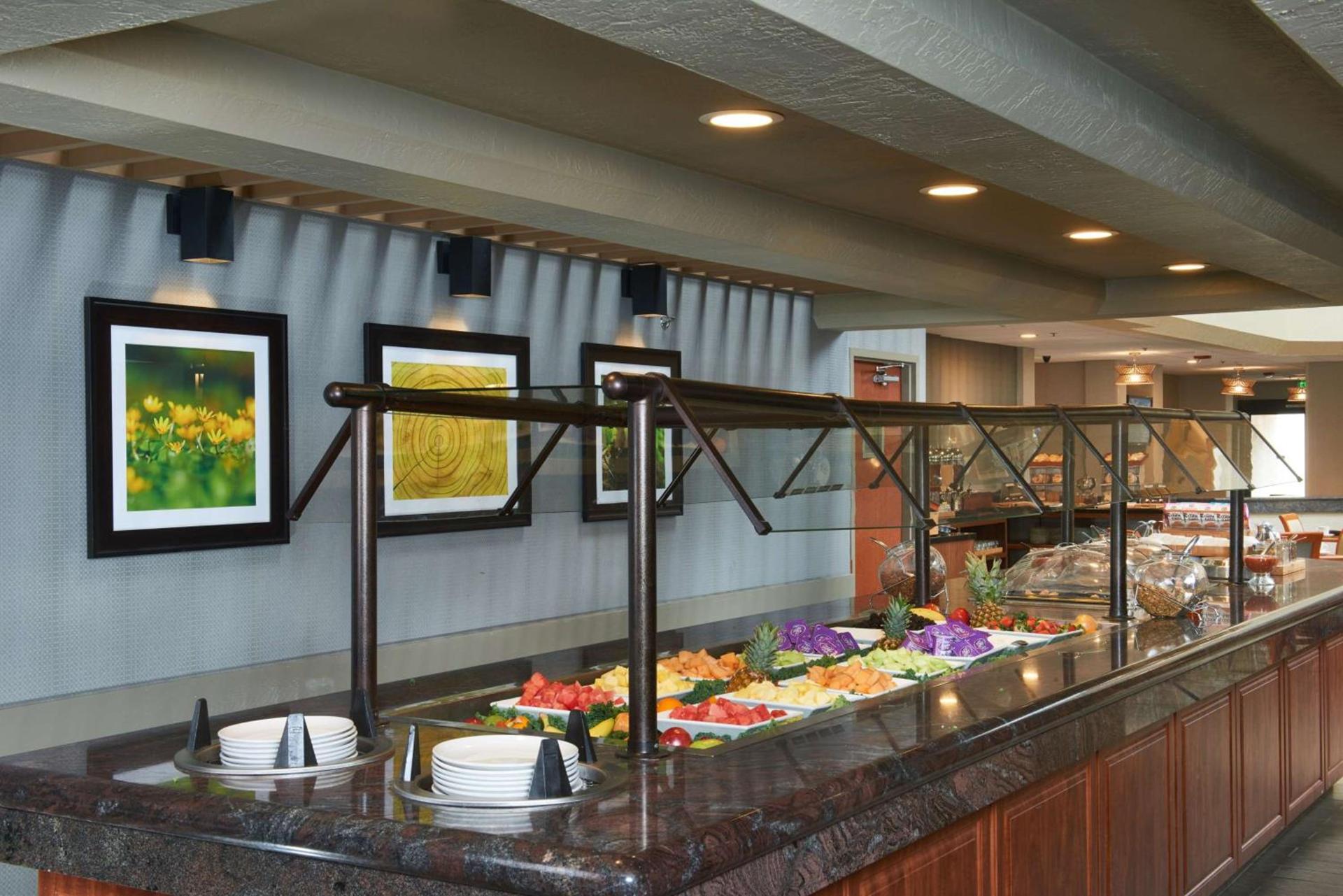 DoubleTree by Hilton Fresno Convention Center photo 16