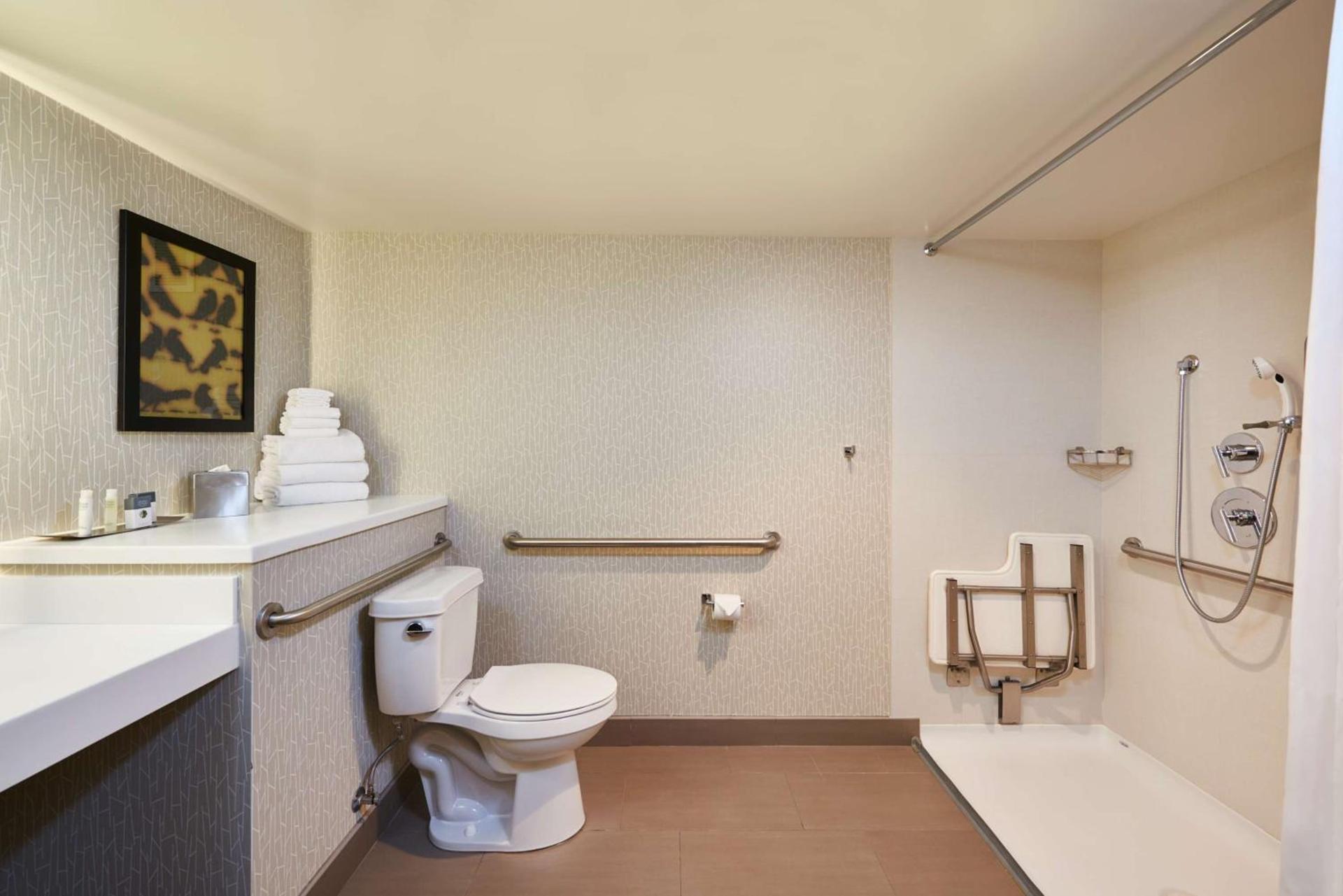 DoubleTree by Hilton Fresno Convention Center photo 26