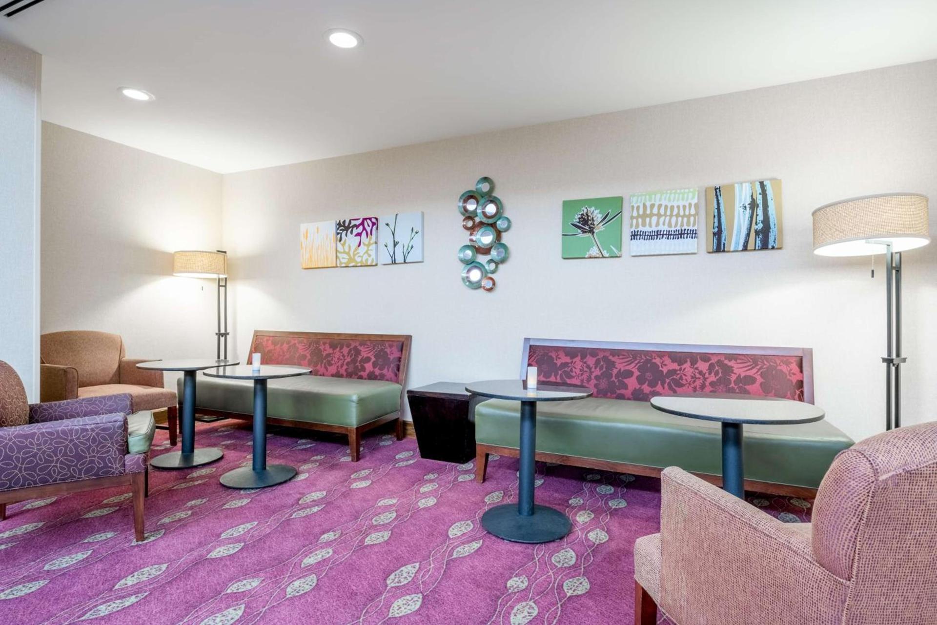 Hampton Inn Frostburg photo 4