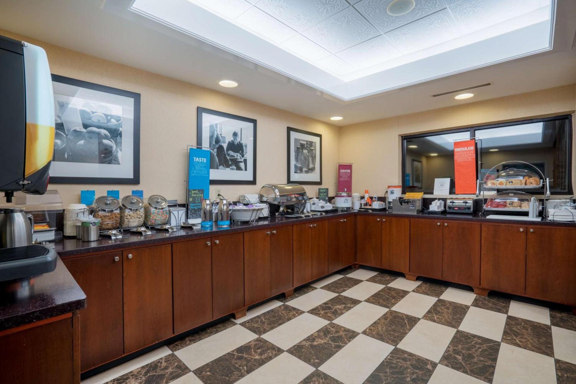 Hampton Inn Frostburg photo 8