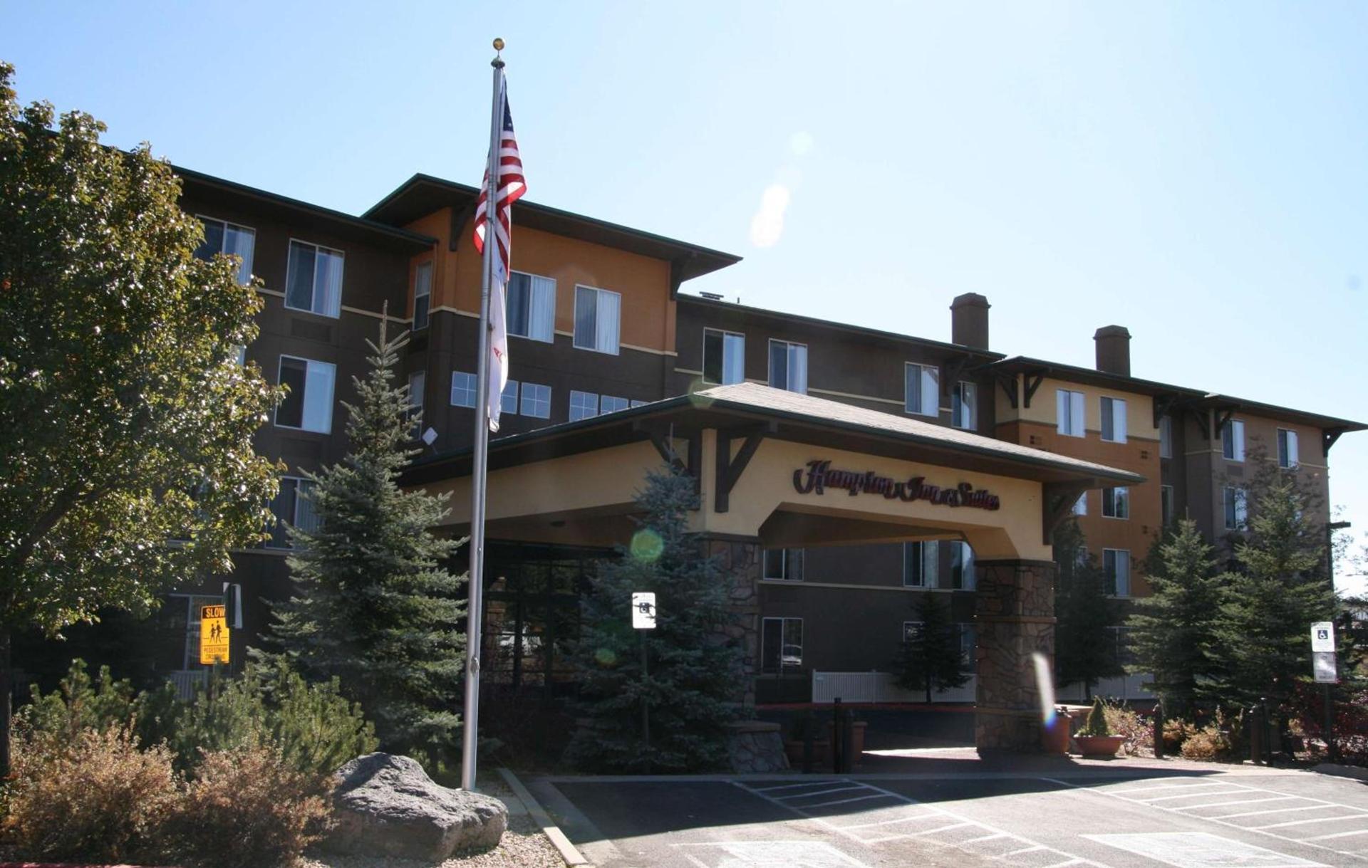 Hampton Inn & Suites Flagstaff - West photo 2