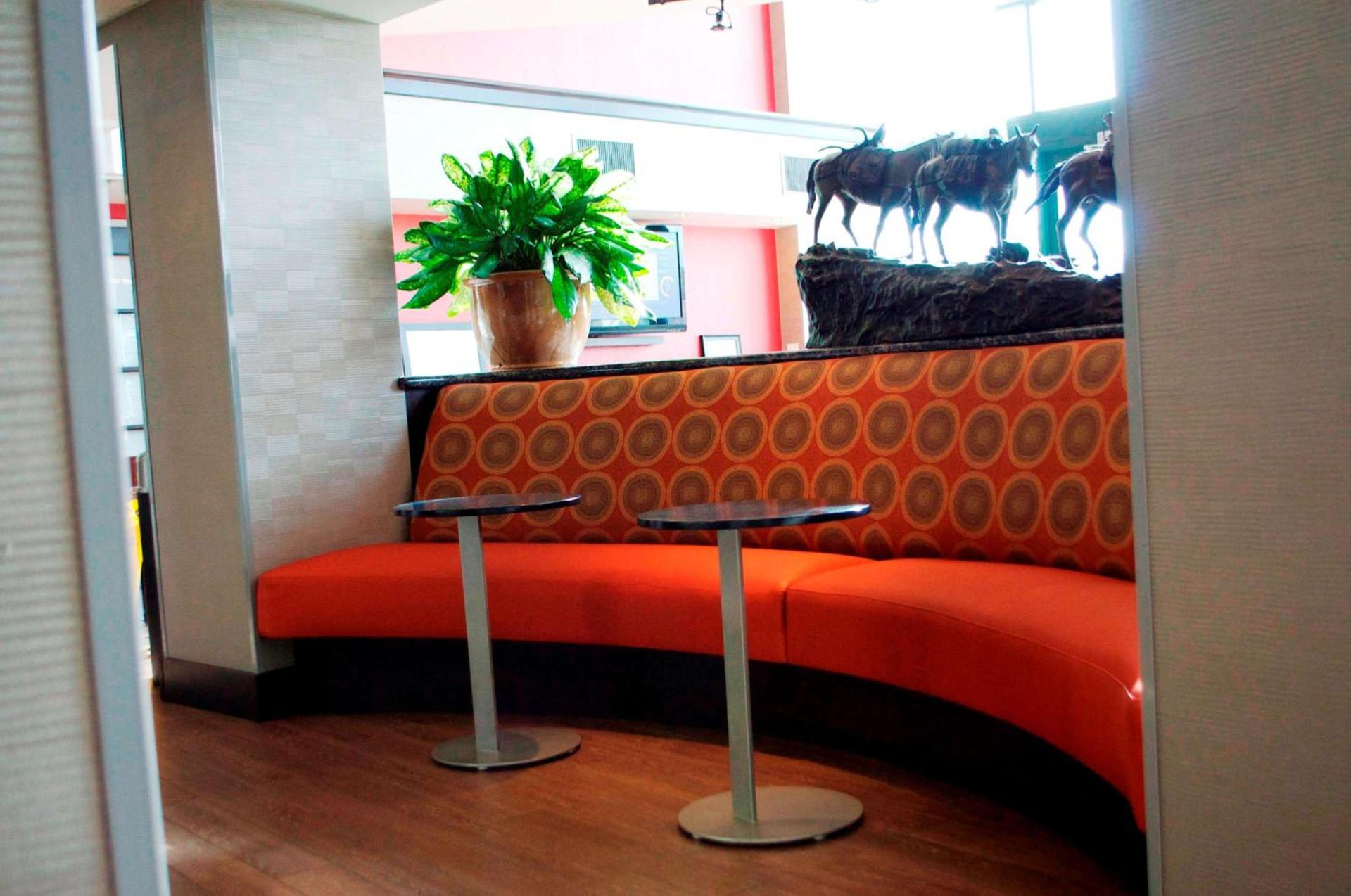 Hampton Inn & Suites Flagstaff - West photo 5