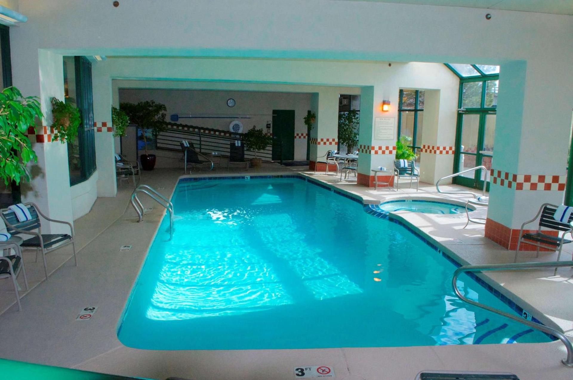 Hampton Inn & Suites Flagstaff - West photo 9