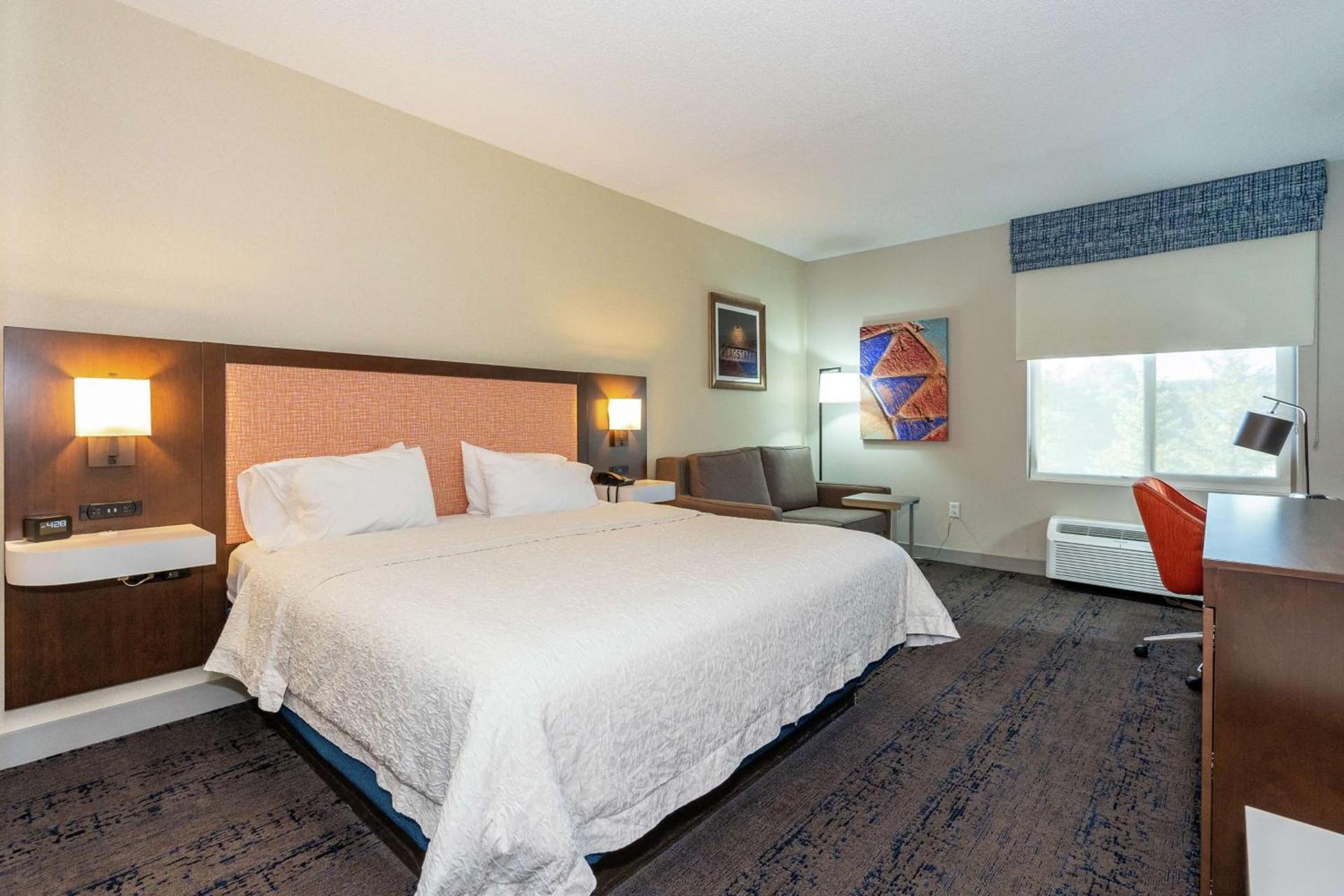 Hampton Inn & Suites Flagstaff - West photo 24
