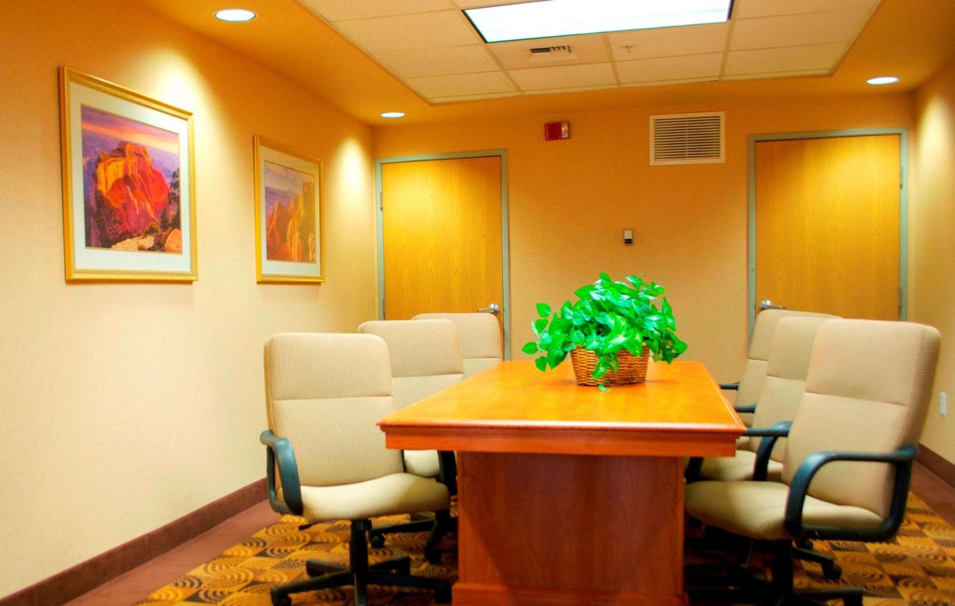 Hampton Inn & Suites Flagstaff - West photo 27