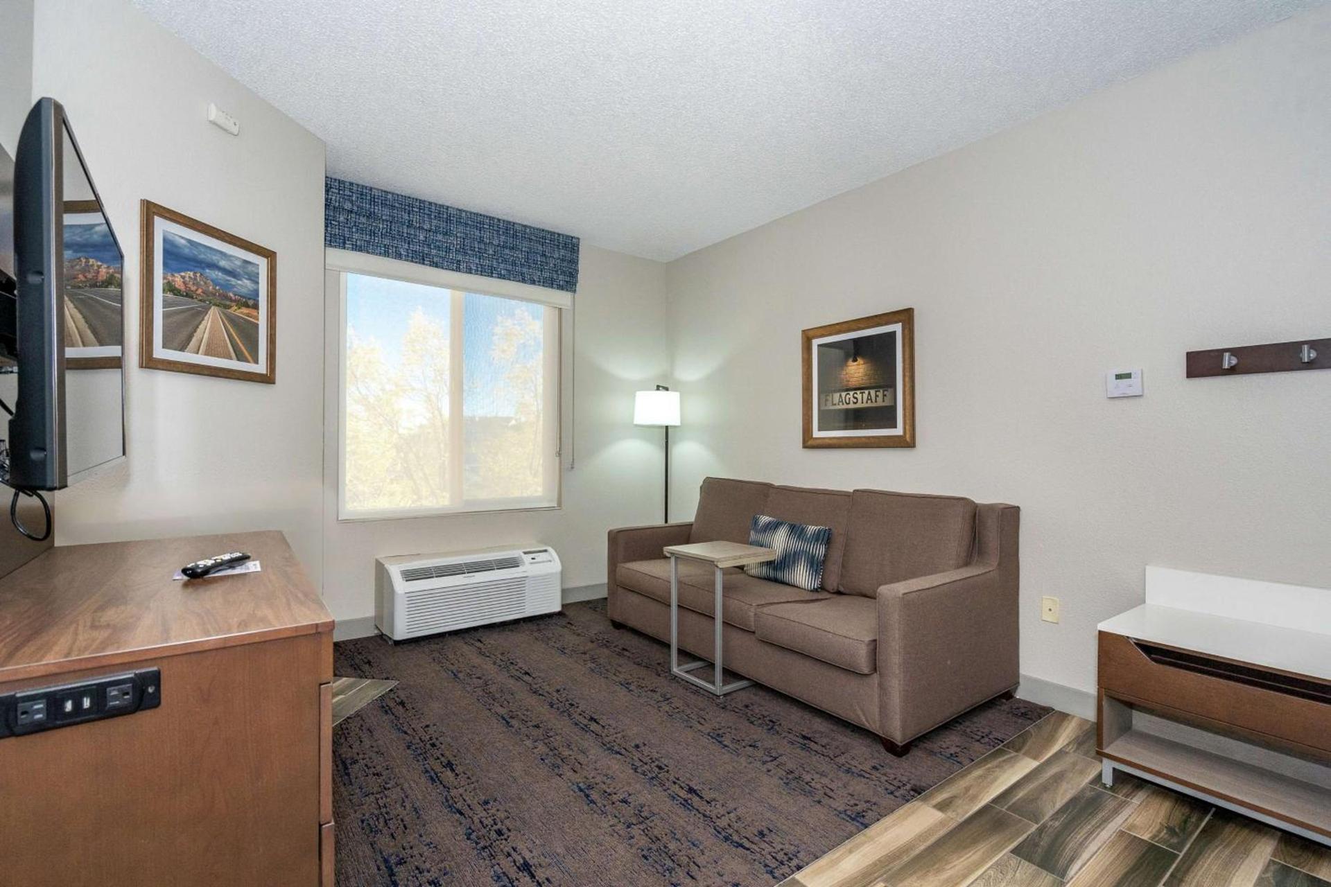 Hampton Inn & Suites Flagstaff - West photo 31